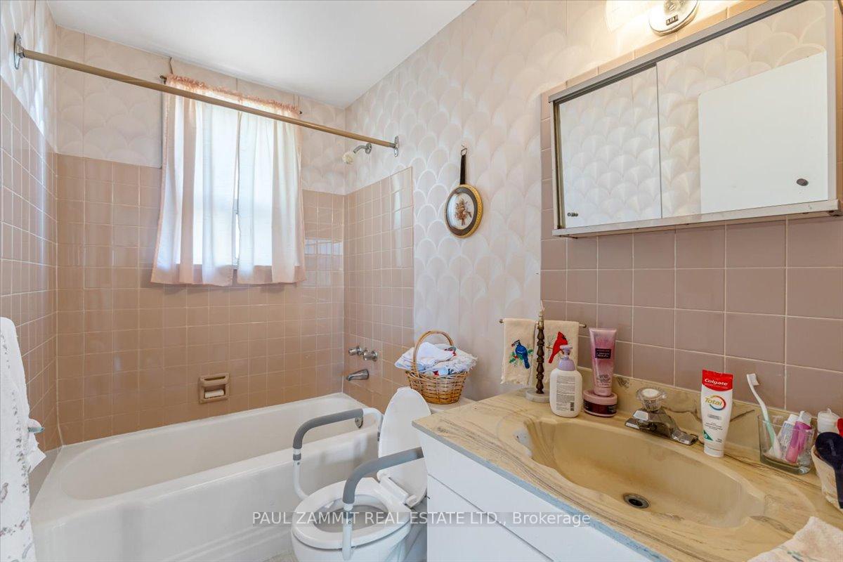 Photo 22 of 106 Highland Park Boulevard, Markham, Grandview — HOMEH