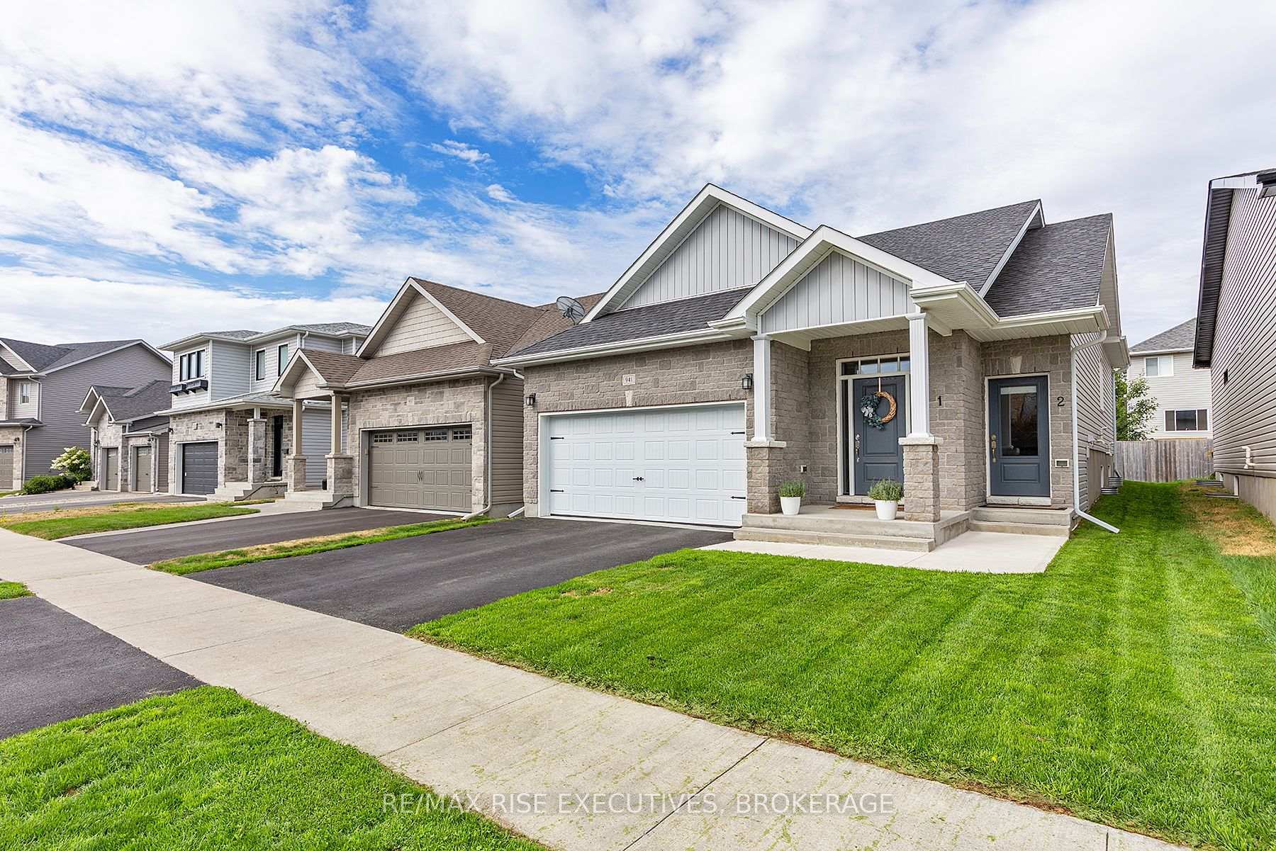 Photo 2 of 941 Edward Riley Drive, Kingston, City Northwest — HOMEH