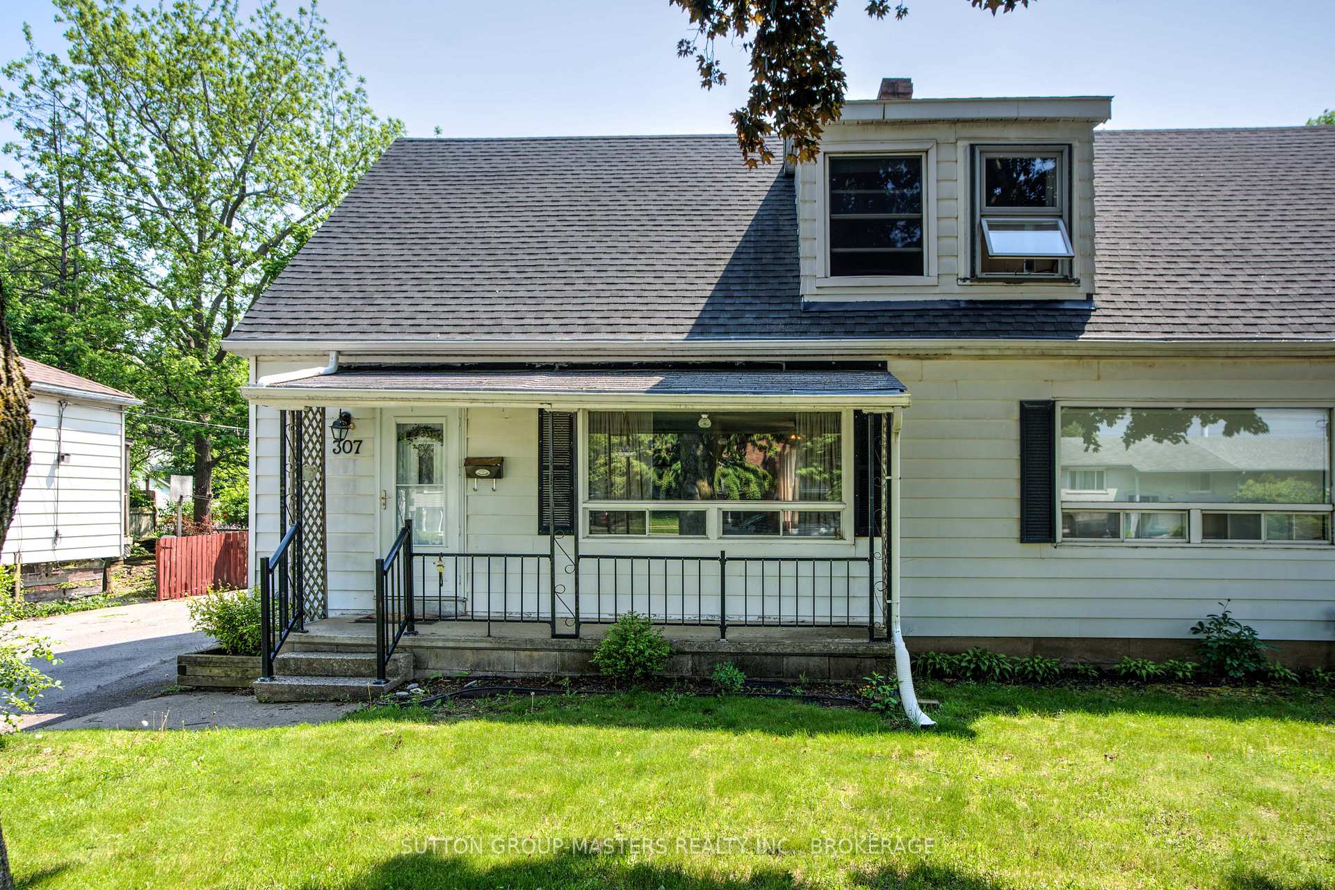 Front of 307 Palace Road