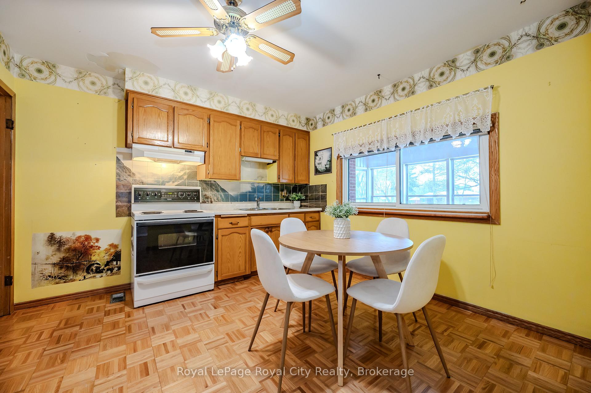 Photo 10 of 100 Boniface Avenue, Kitchener — HOMEH
