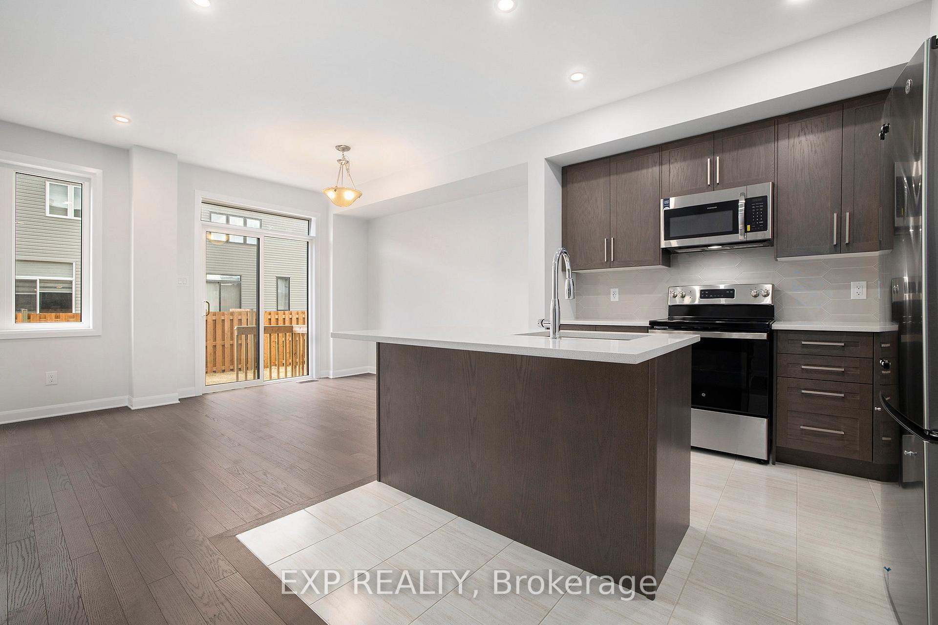 Photo 7 of 429 Silicon Way, Ottawa, Kanata - Morgan's Grant/South March — HOMEH