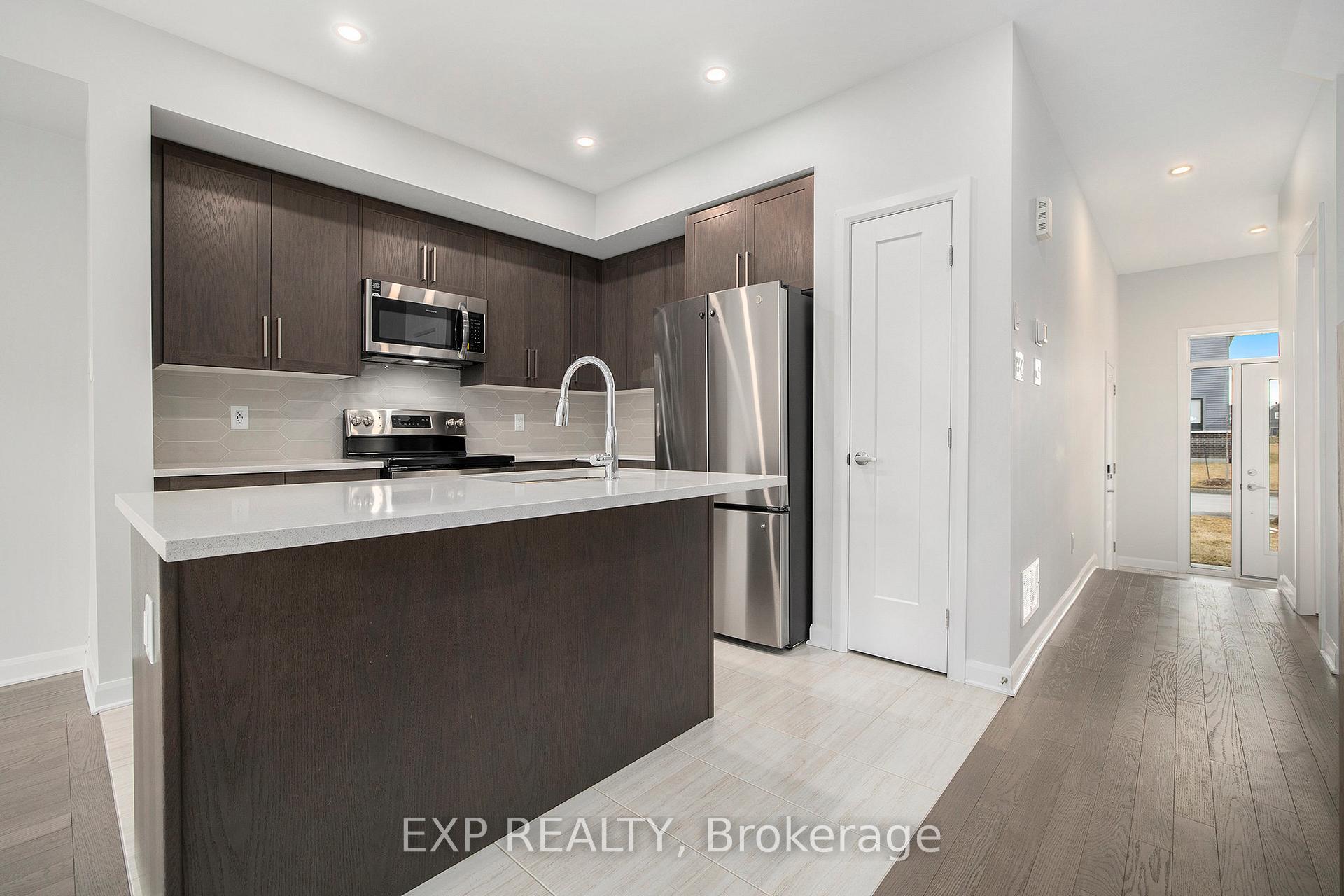 Photo 8 of 429 Silicon Way, Ottawa, Kanata - Morgan's Grant/South March — HOMEH
