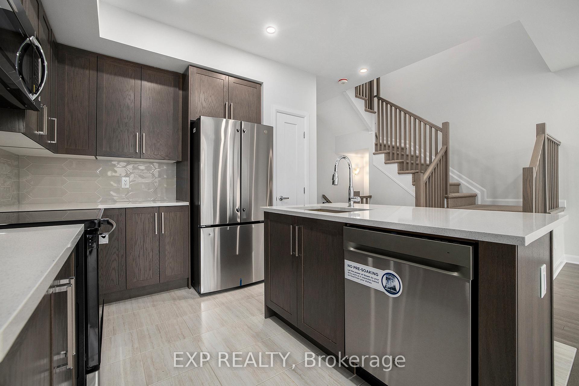 Photo 9 of 429 Silicon Way, Ottawa, Kanata - Morgan's Grant/South March — HOMEH