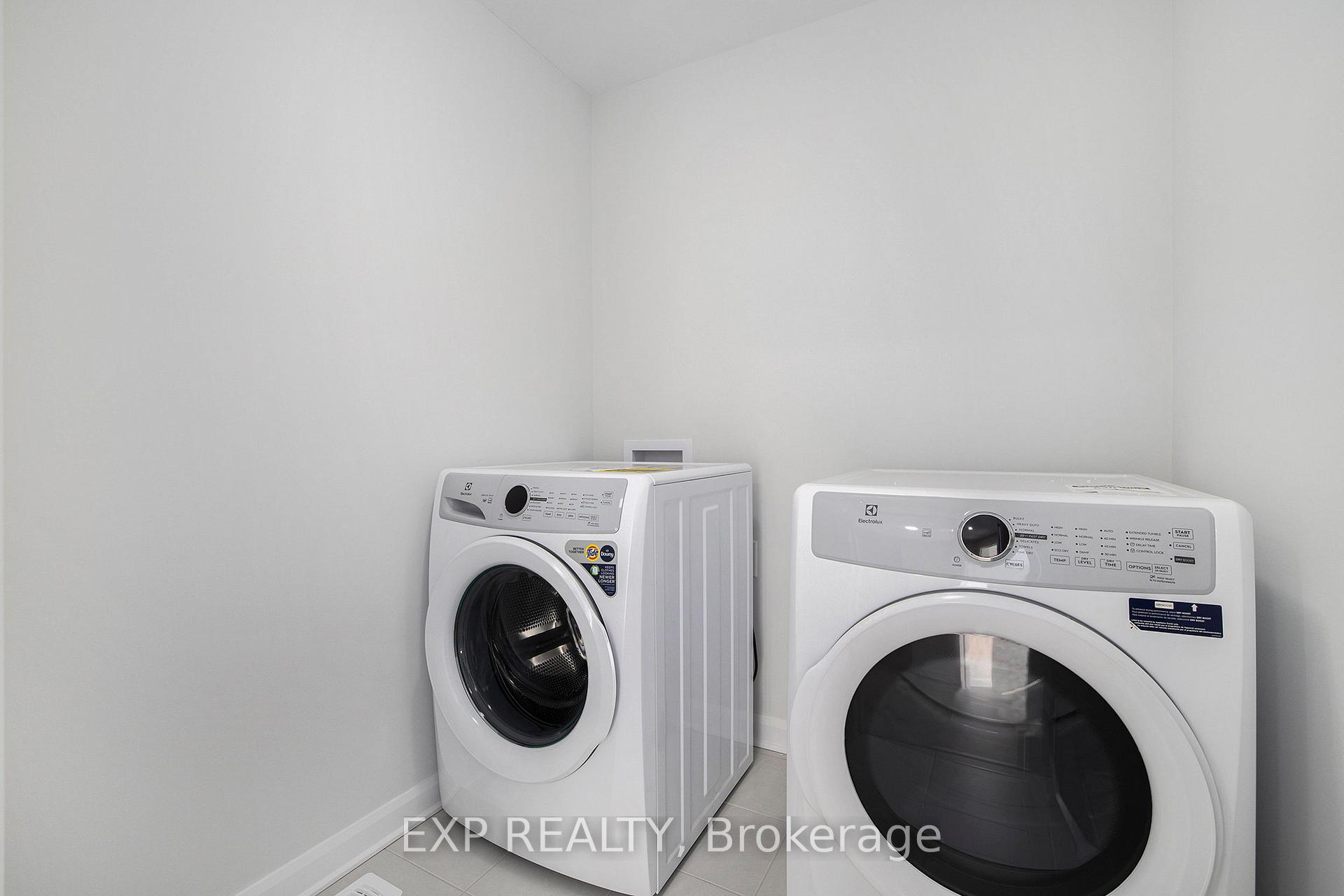 Photo 19 of 429 Silicon Way, Ottawa, Kanata - Morgan's Grant/South March — HOMEH