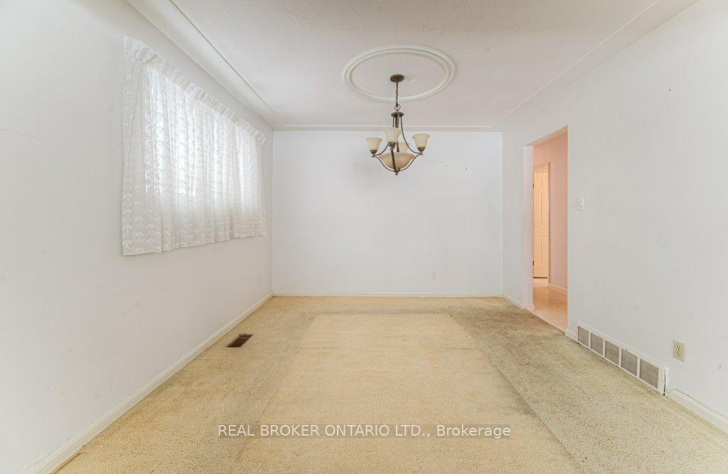 Photo 9 of 42 Bettley Crescent, Kitchener — HOMEH