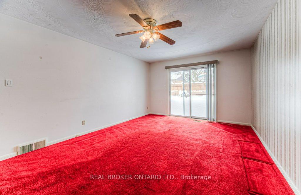 Photo 18 of 42 Bettley Crescent, Kitchener — HOMEH