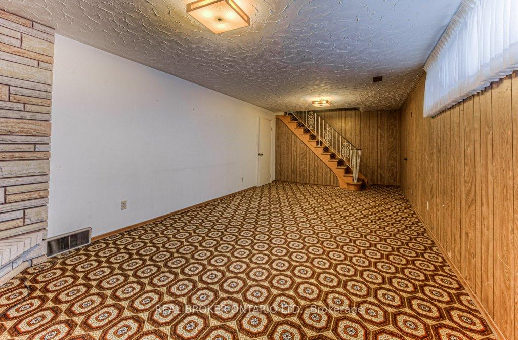 Photo 27 of 42 Bettley Crescent, Kitchener — HOMEH