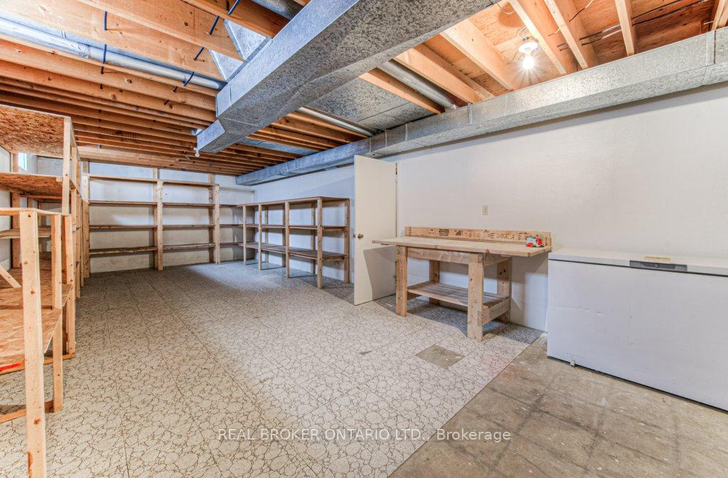 Photo 31 of 42 Bettley Crescent, Kitchener — HOMEH