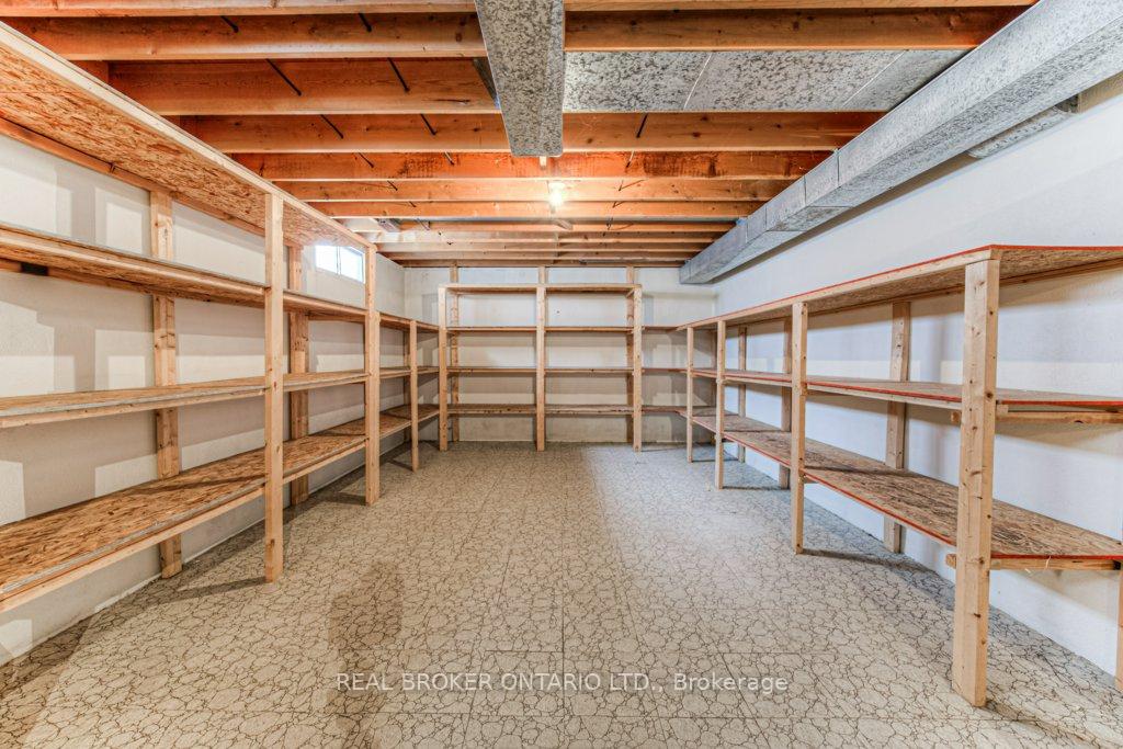 Photo 32 of 42 Bettley Crescent, Kitchener — HOMEH