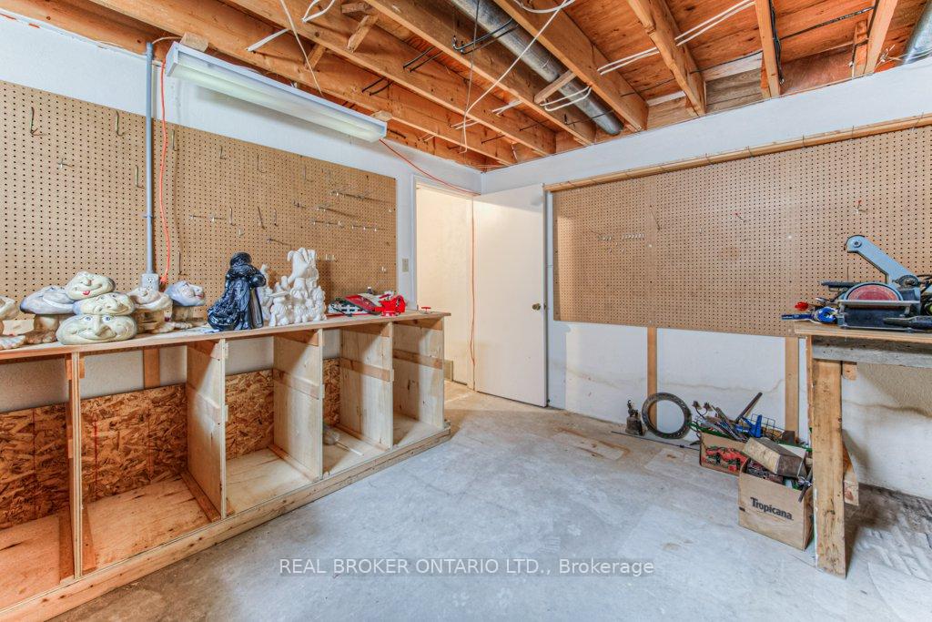 Photo 34 of 42 Bettley Crescent, Kitchener — HOMEH