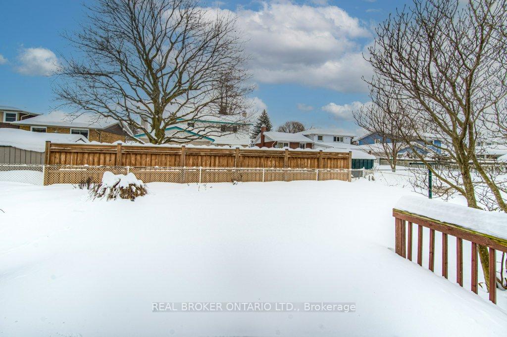 Photo 36 of 42 Bettley Crescent, Kitchener — HOMEH