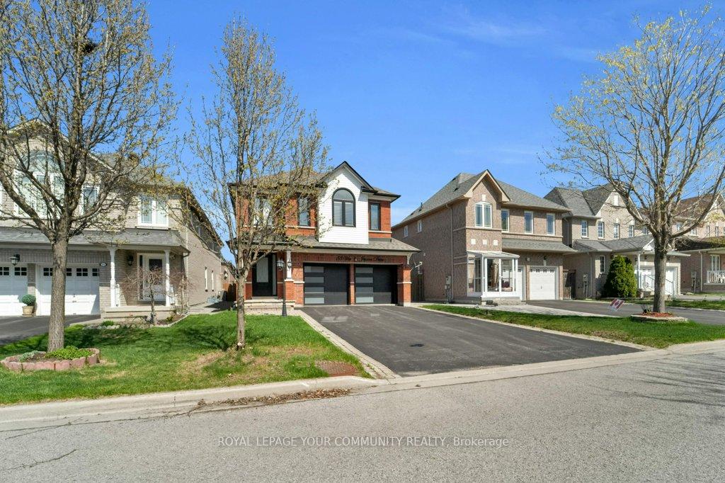 Photo 2 of 53 Via Jessica Drive, Markham, Village Green-South Unionville — HOMEH