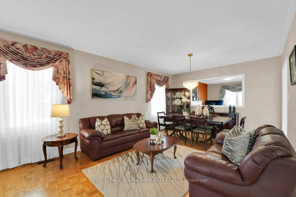 Photo 8 of 53 Via Jessica Drive, Markham, Village Green-South Unionville — HOMEH