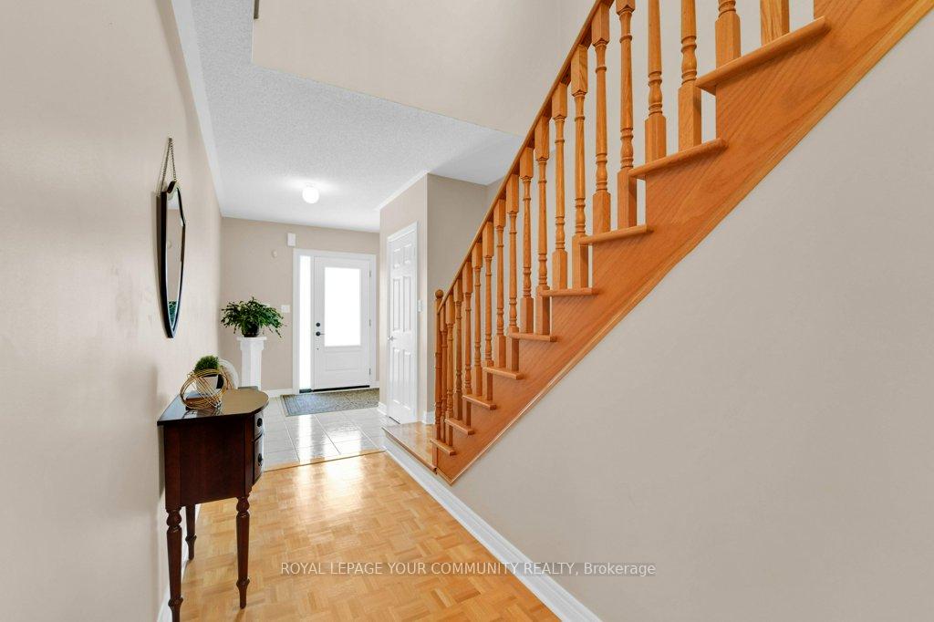 Photo 9 of 53 Via Jessica Drive, Markham, Village Green-South Unionville — HOMEH
