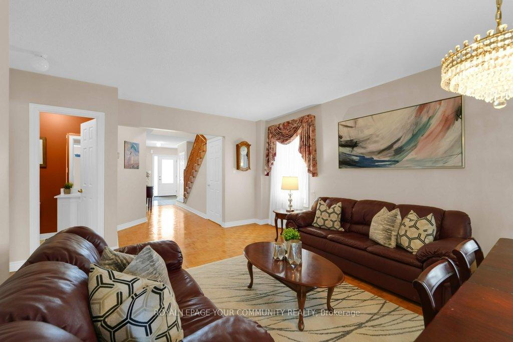 Photo 10 of 53 Via Jessica Drive, Markham, Village Green-South Unionville — HOMEH