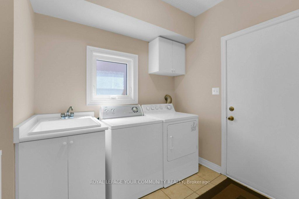 Photo 12 of 53 Via Jessica Drive, Markham, Village Green-South Unionville — HOMEH