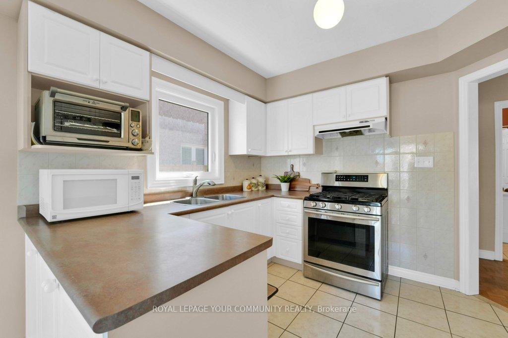 Photo 14 of 53 Via Jessica Drive, Markham, Village Green-South Unionville — HOMEH