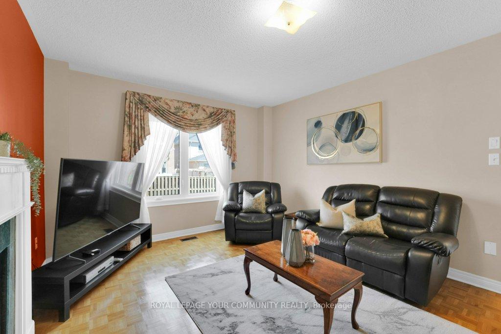 Photo 21 of 53 Via Jessica Drive, Markham, Village Green-South Unionville — HOMEH