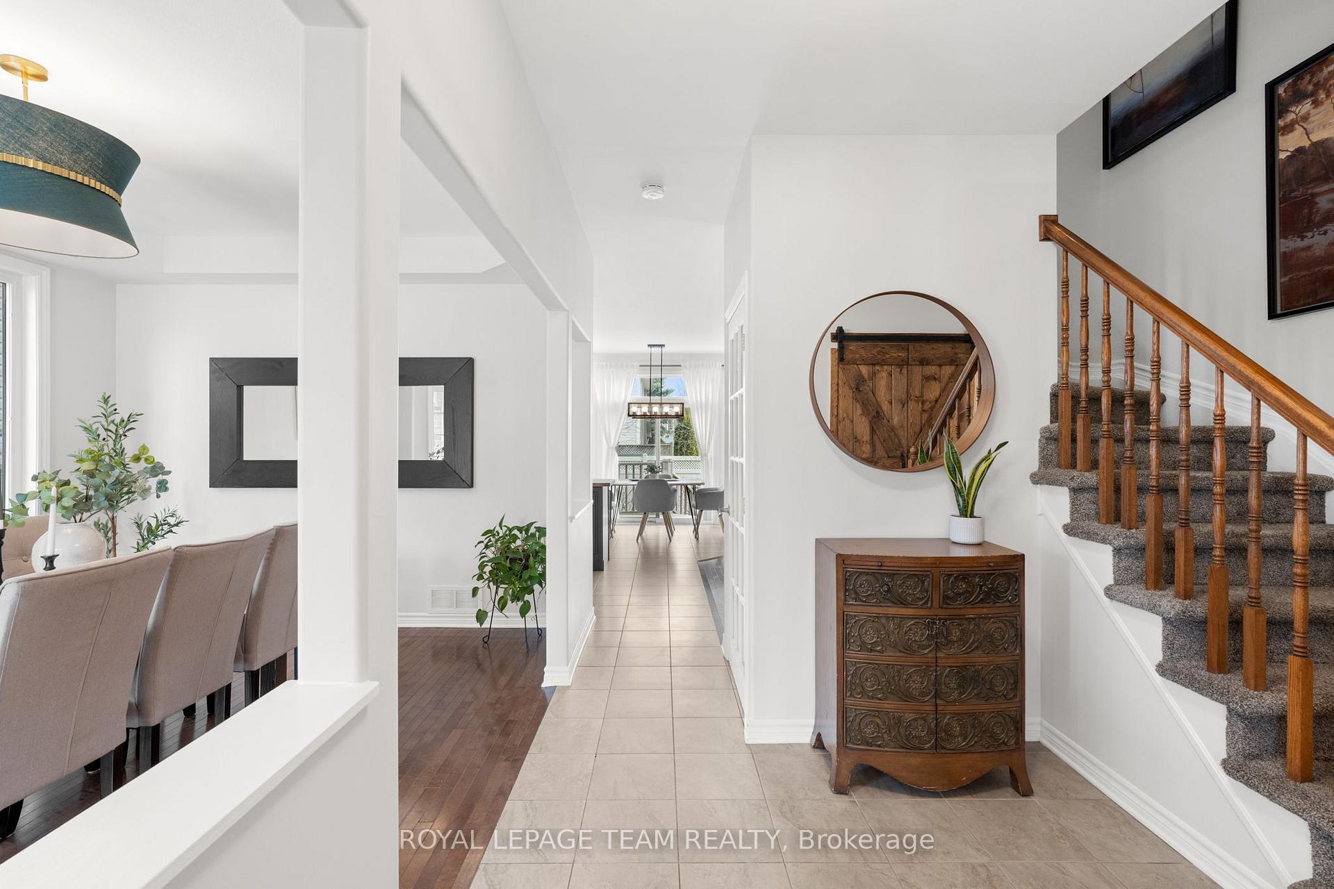 Photo 4 of 23 Woliston Crescent, Ottawa, Kanata - Morgan's Grant/South March — HOMEH
