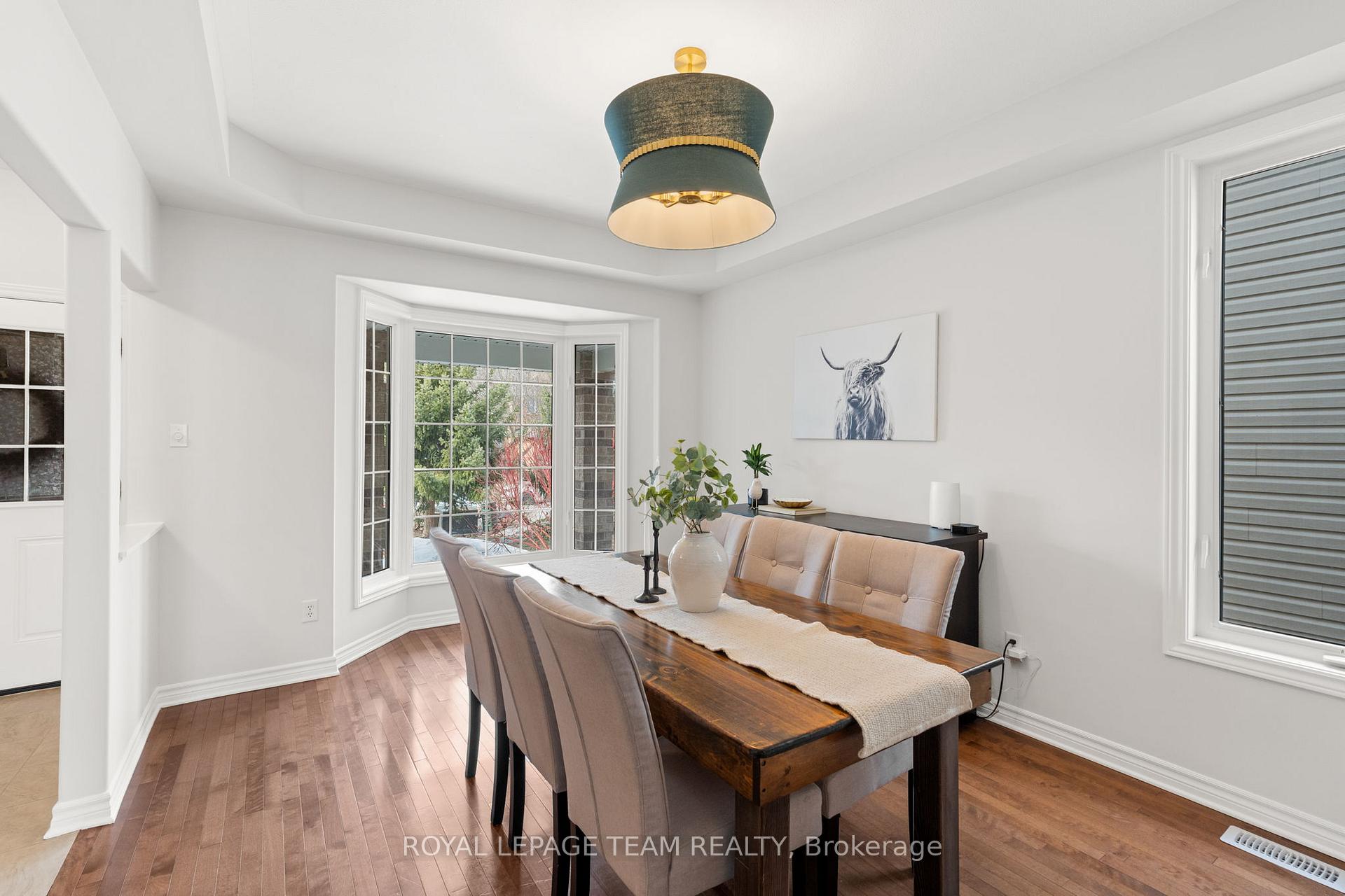 Photo 7 of 23 Woliston Crescent, Ottawa, Kanata - Morgan's Grant/South March — HOMEH