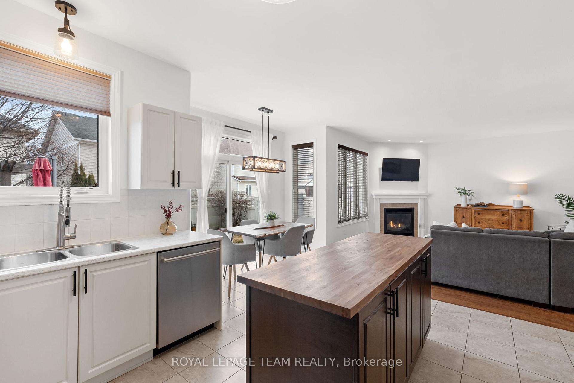Photo 17 of 23 Woliston Crescent, Ottawa, Kanata - Morgan's Grant/South March — HOMEH
