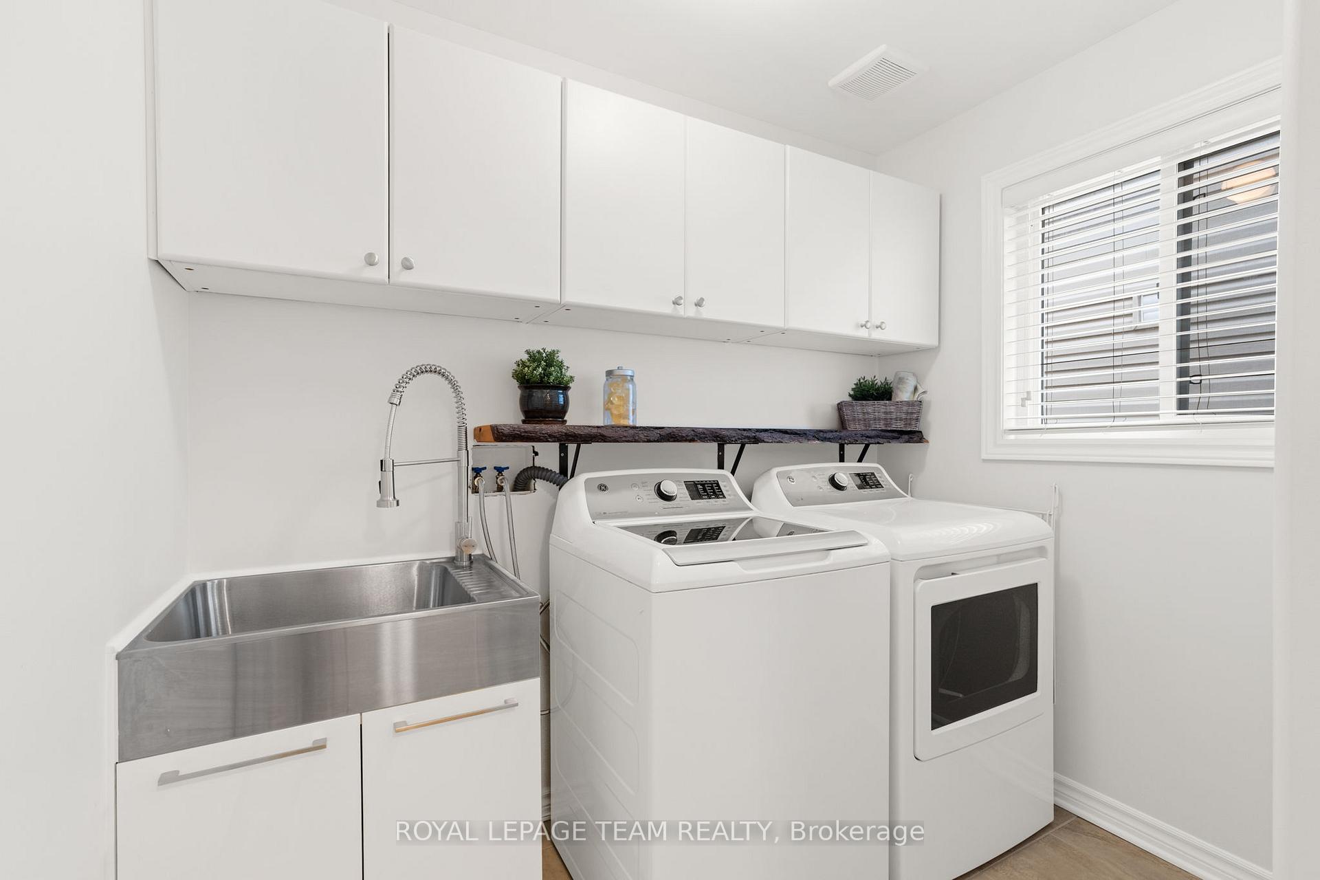Photo 21 of 23 Woliston Crescent, Ottawa, Kanata - Morgan's Grant/South March — HOMEH