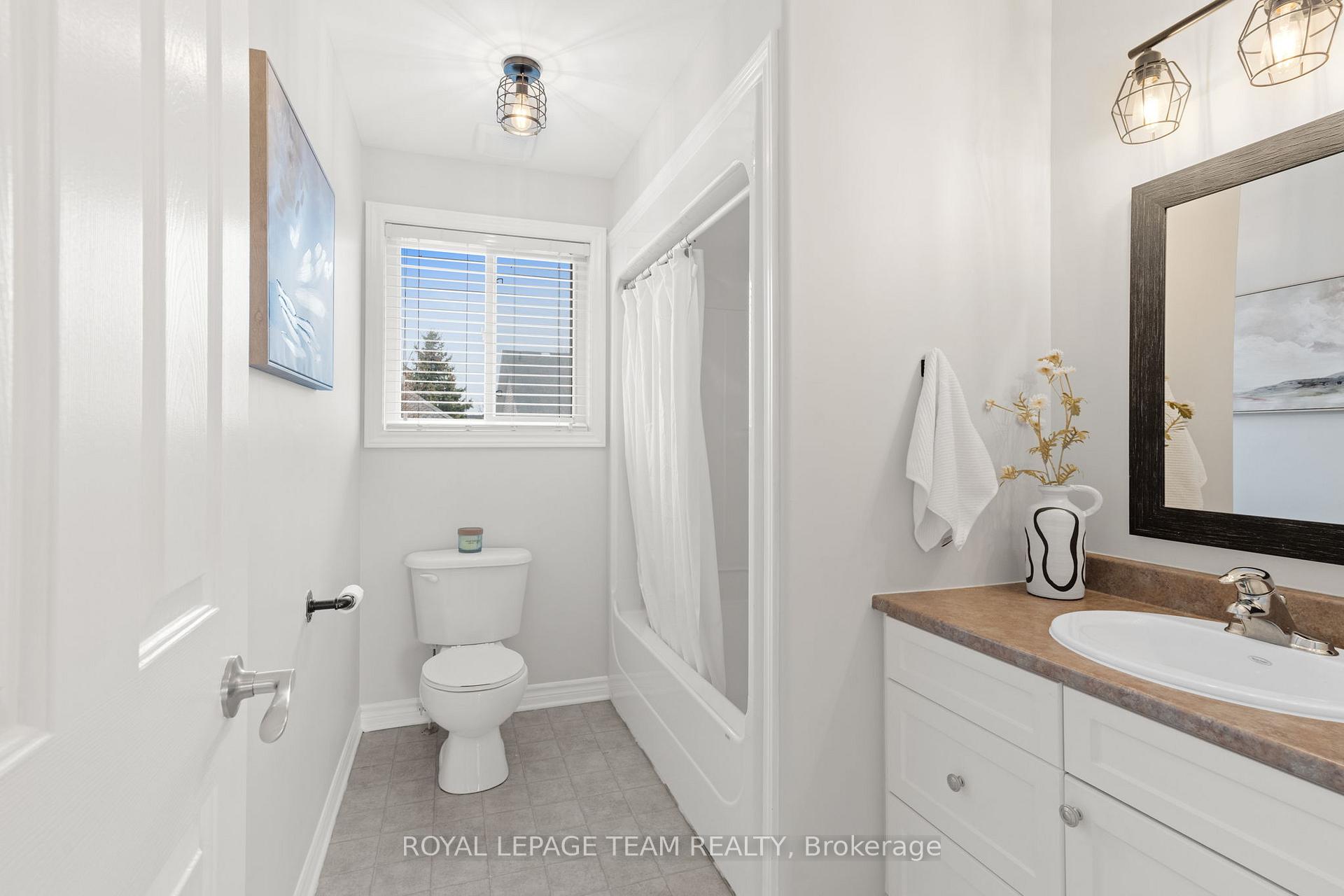 Photo 27 of 23 Woliston Crescent, Ottawa, Kanata - Morgan's Grant/South March — HOMEH
