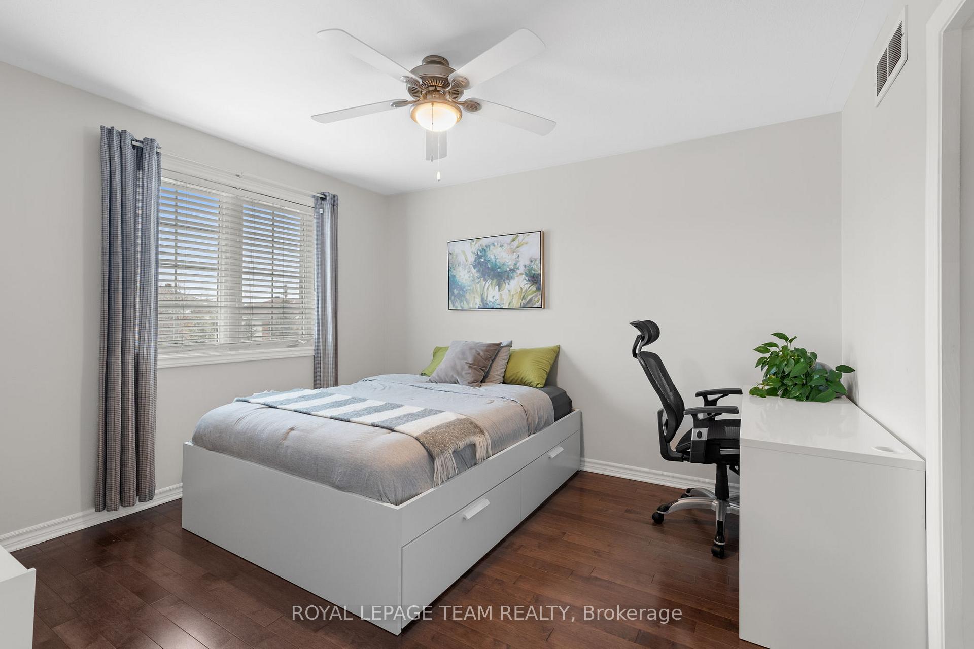 Photo 30 of 23 Woliston Crescent, Ottawa, Kanata - Morgan's Grant/South March — HOMEH