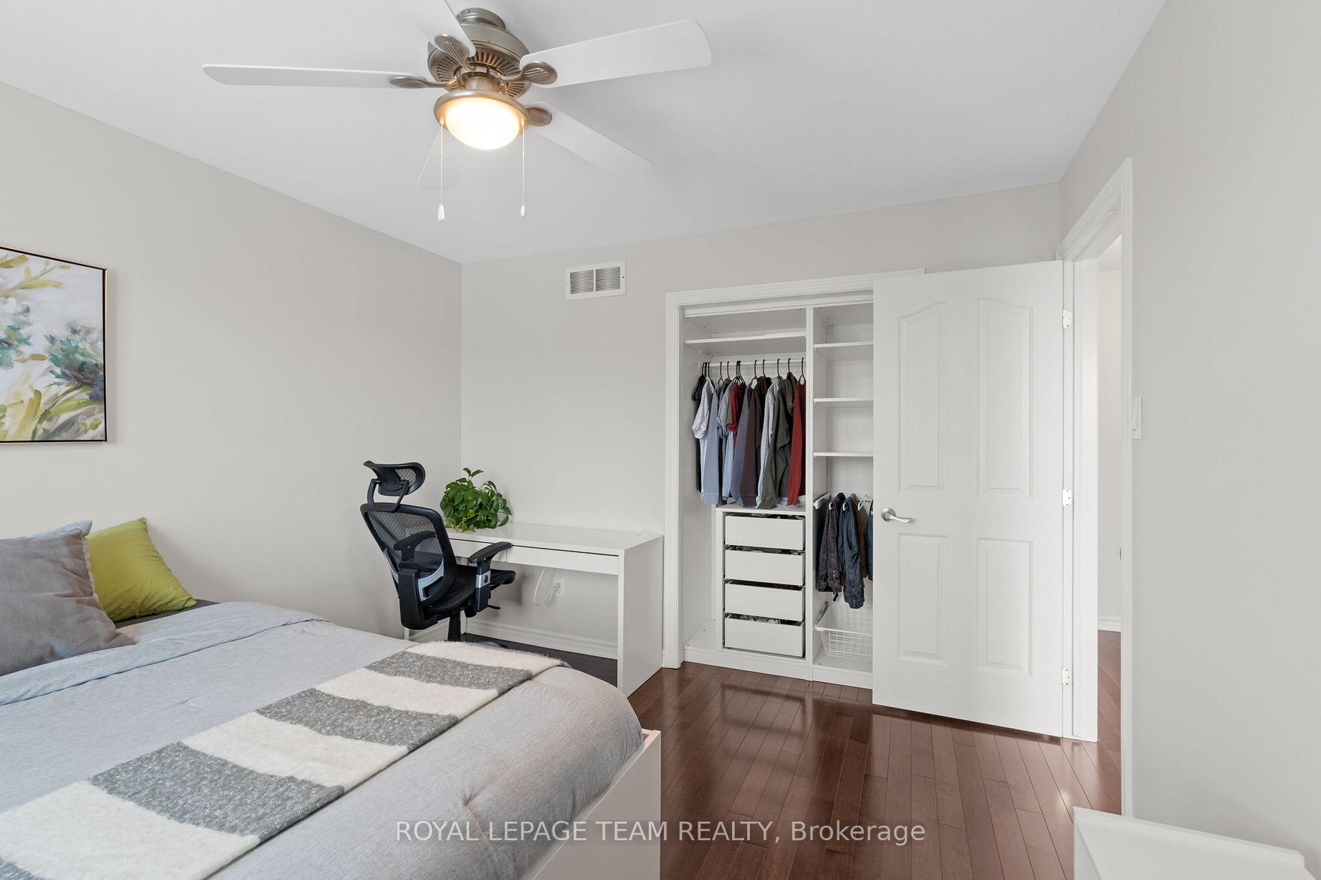 Photo 31 of 23 Woliston Crescent, Ottawa, Kanata - Morgan's Grant/South March — HOMEH