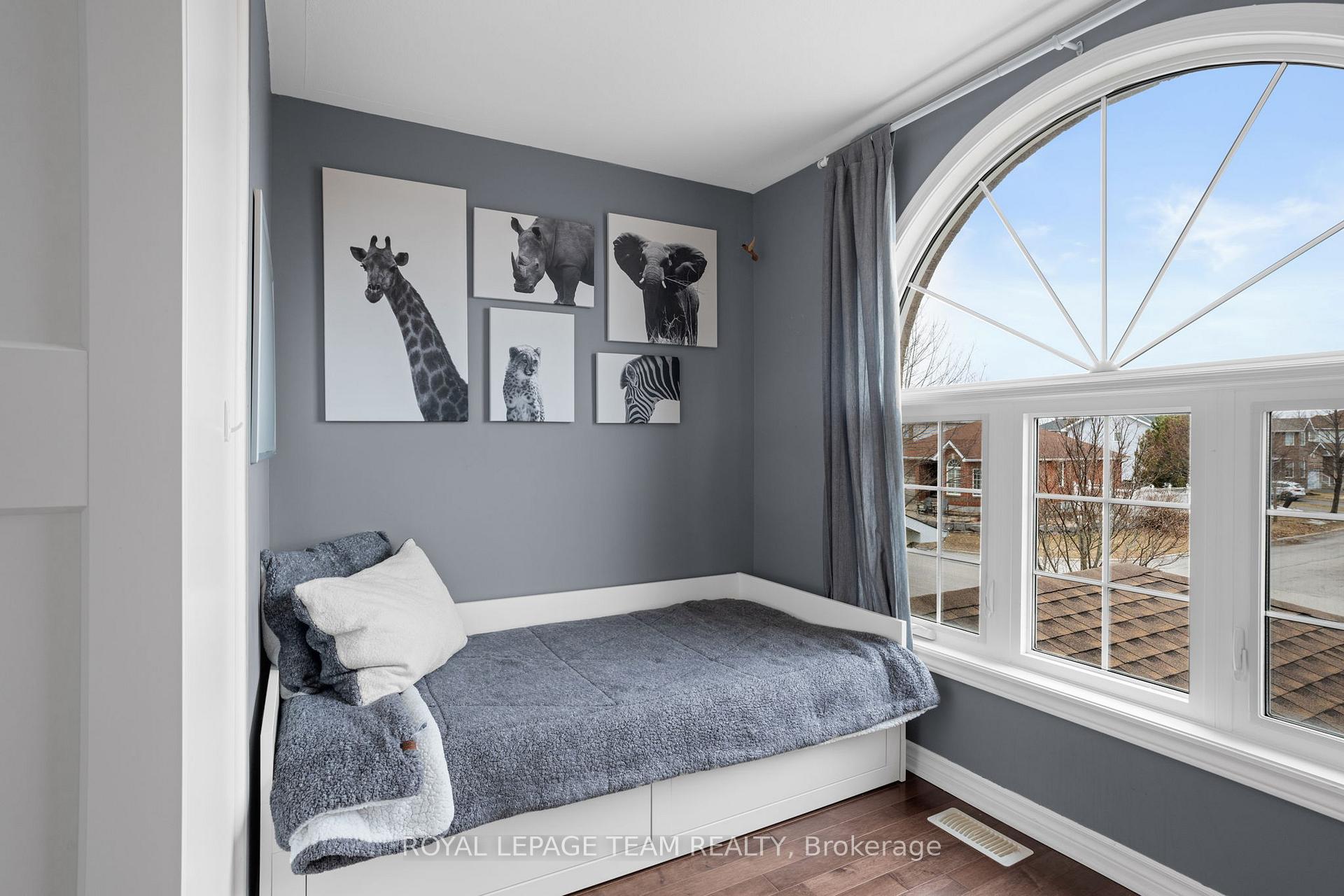 Photo 32 of 23 Woliston Crescent, Ottawa, Kanata - Morgan's Grant/South March — HOMEH
