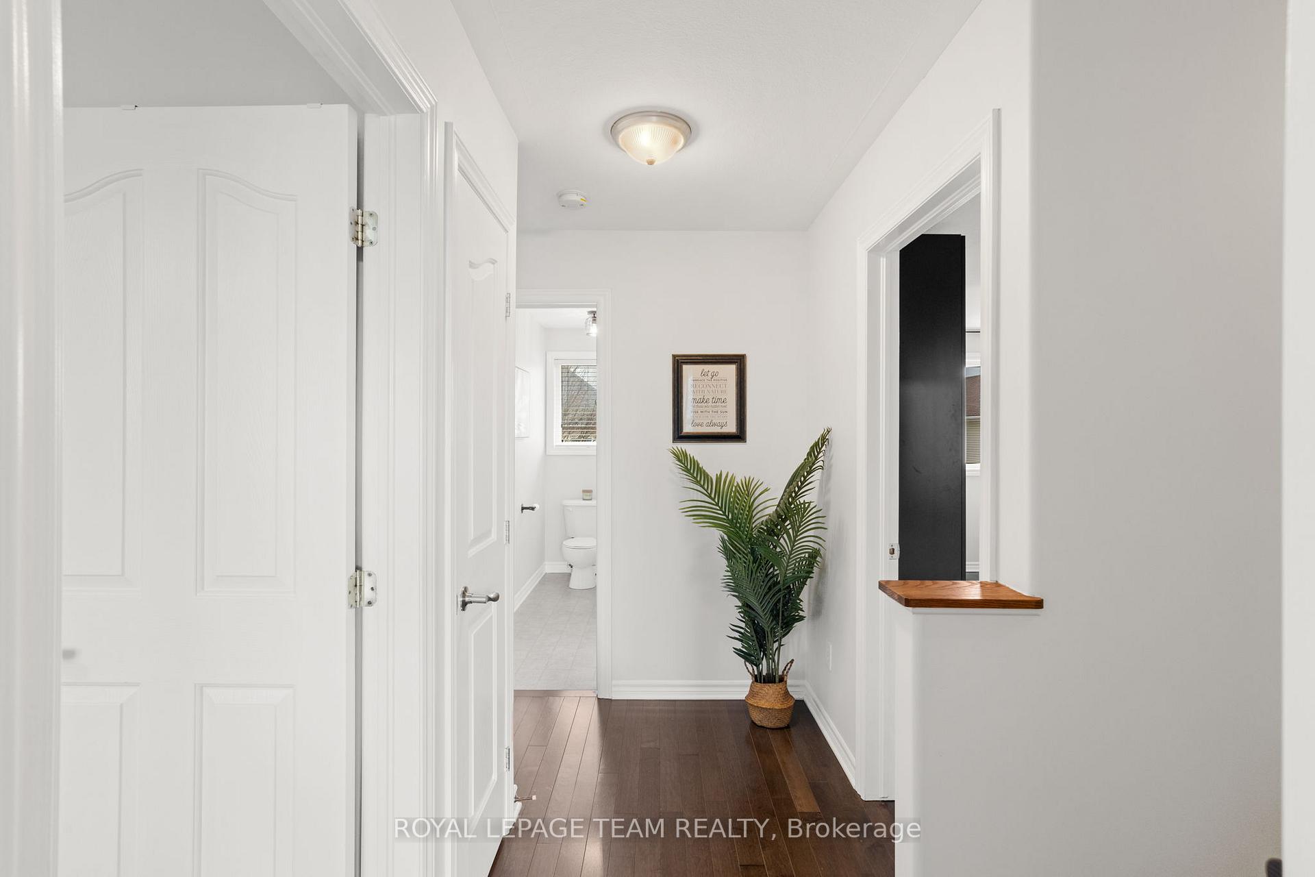 Photo 34 of 23 Woliston Crescent, Ottawa, Kanata - Morgan's Grant/South March — HOMEH