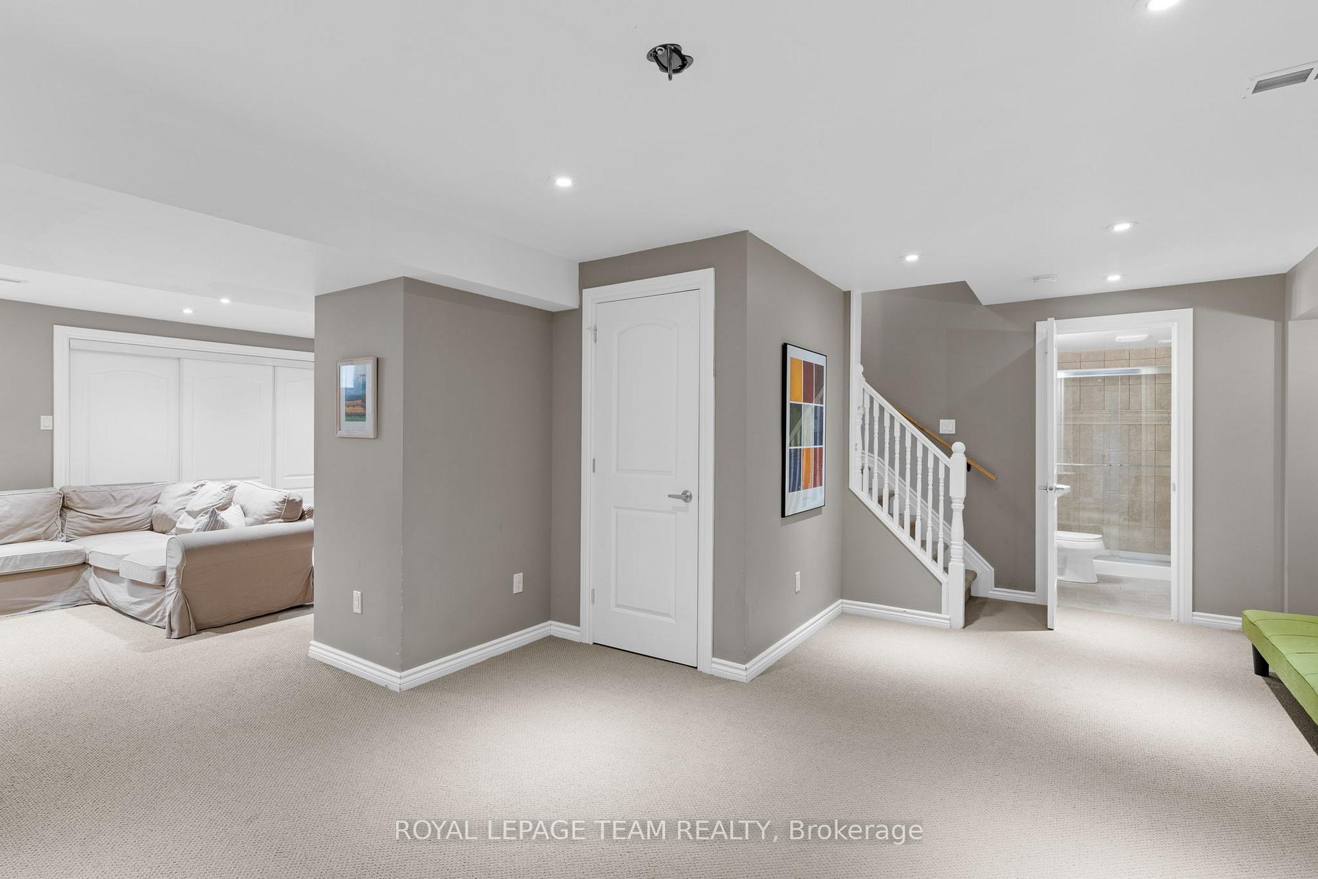 Photo 36 of 23 Woliston Crescent, Ottawa, Kanata - Morgan's Grant/South March — HOMEH