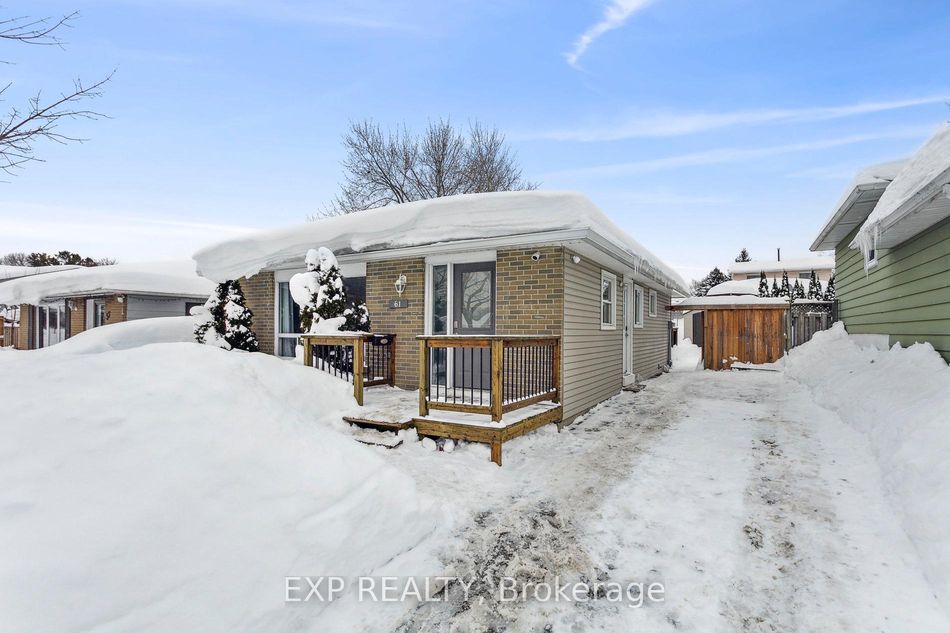 Photo 3 of 61 Rossford Crescent, Kitchener — HOMEH
