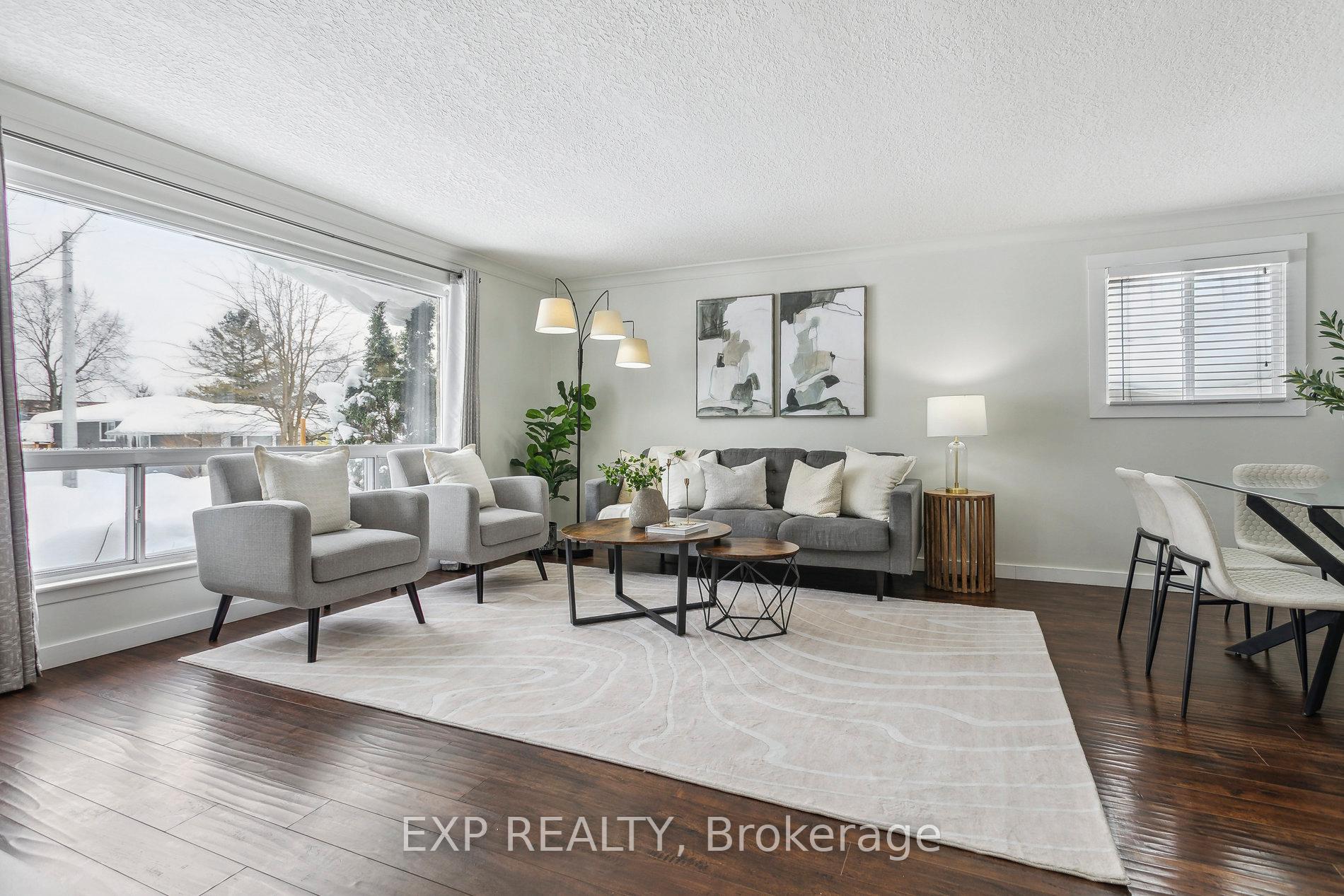 Photo 5 of 61 Rossford Crescent, Kitchener — HOMEH