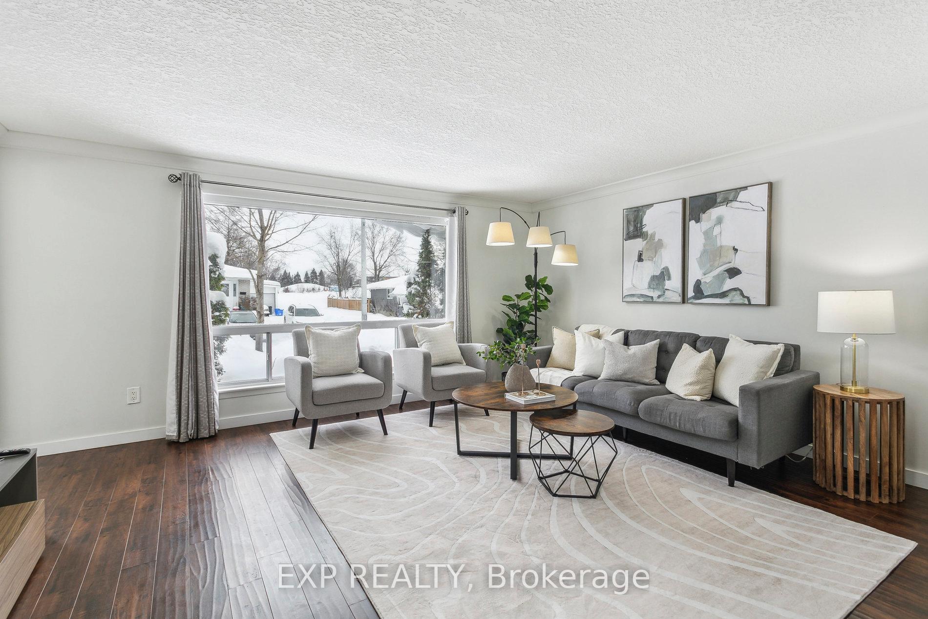 Photo 7 of 61 Rossford Crescent, Kitchener — HOMEH