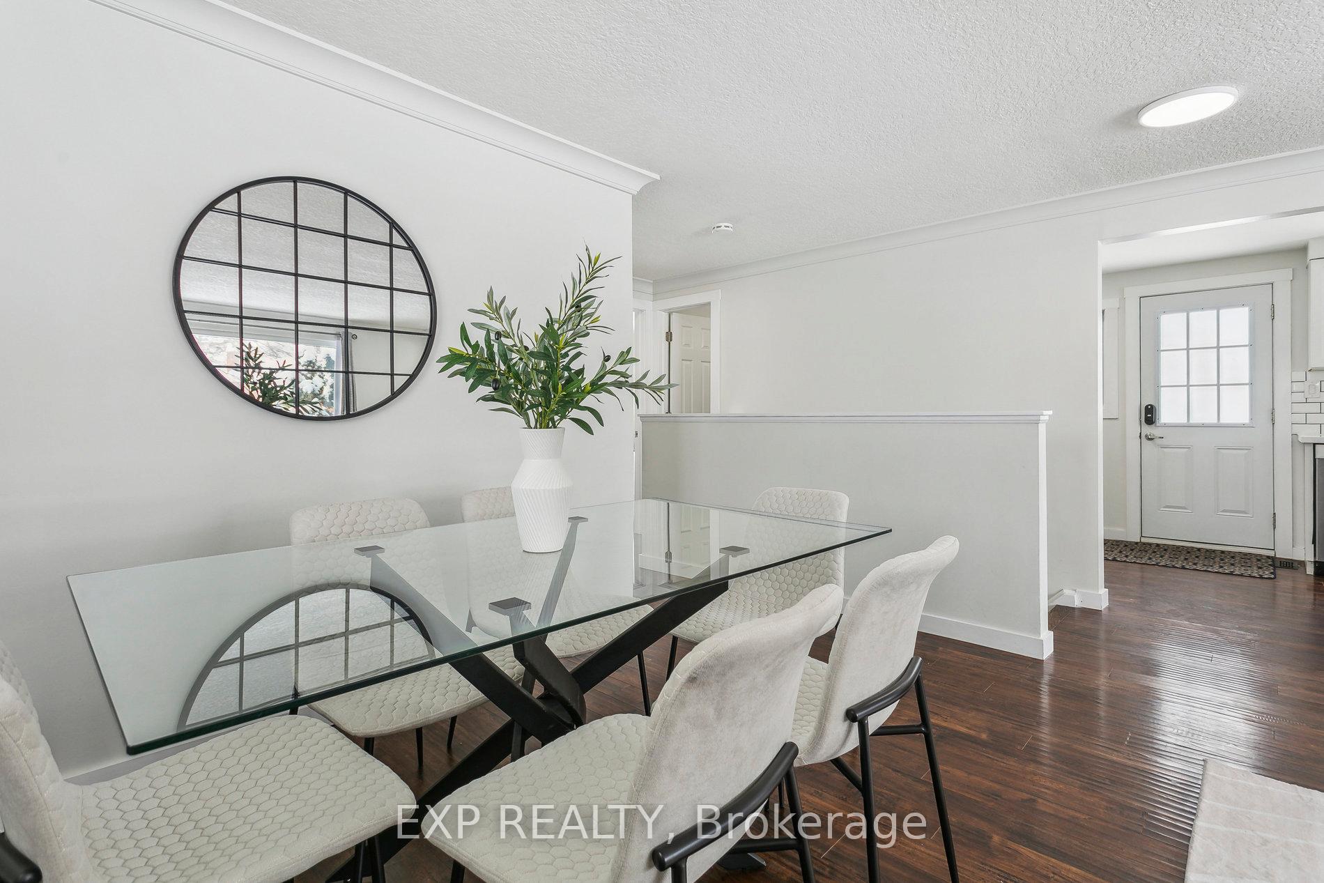Photo 11 of 61 Rossford Crescent, Kitchener — HOMEH