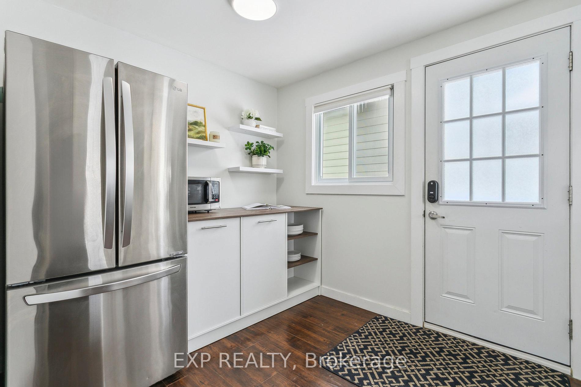 Photo 16 of 61 Rossford Crescent, Kitchener — HOMEH
