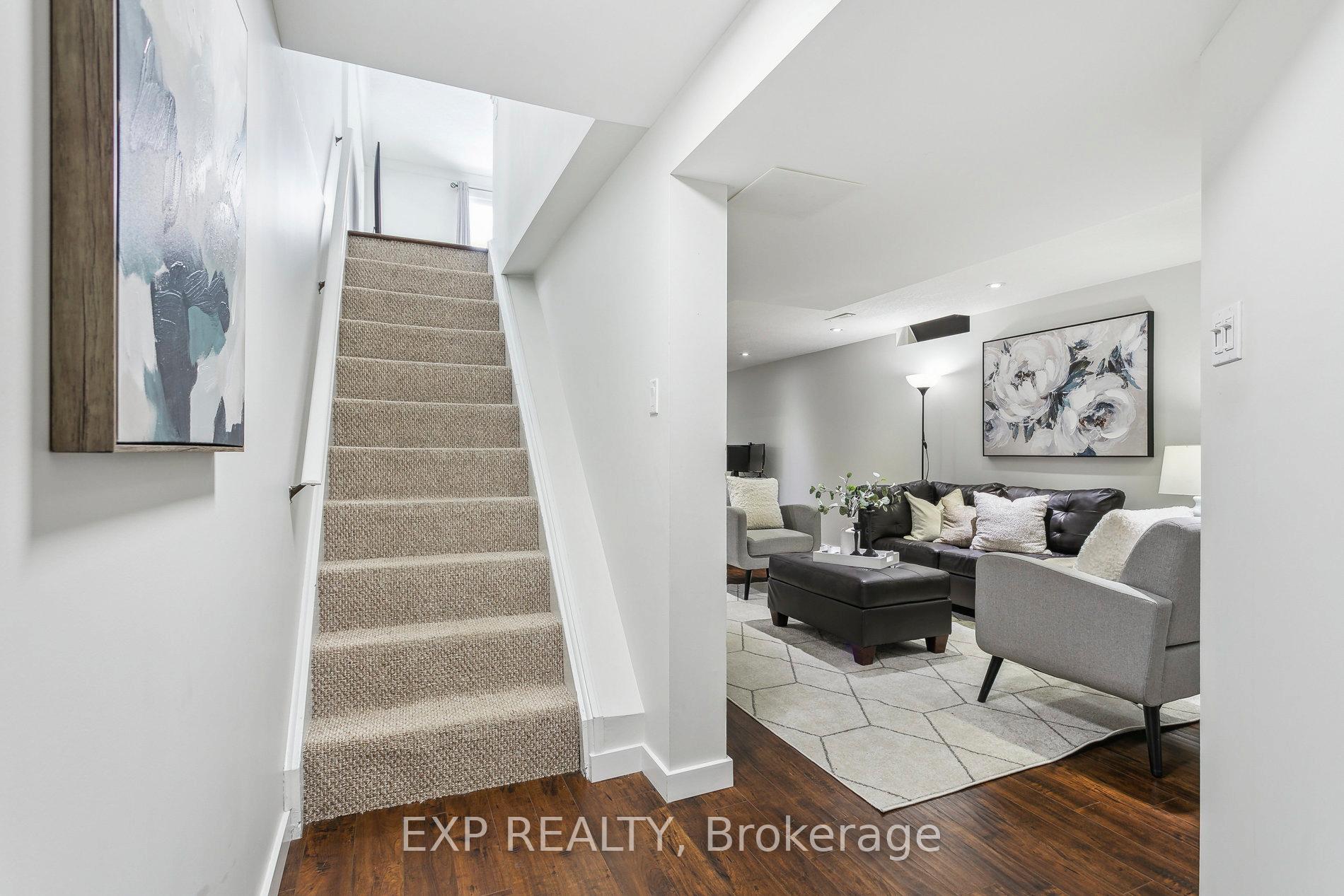 Photo 25 of 61 Rossford Crescent, Kitchener — HOMEH