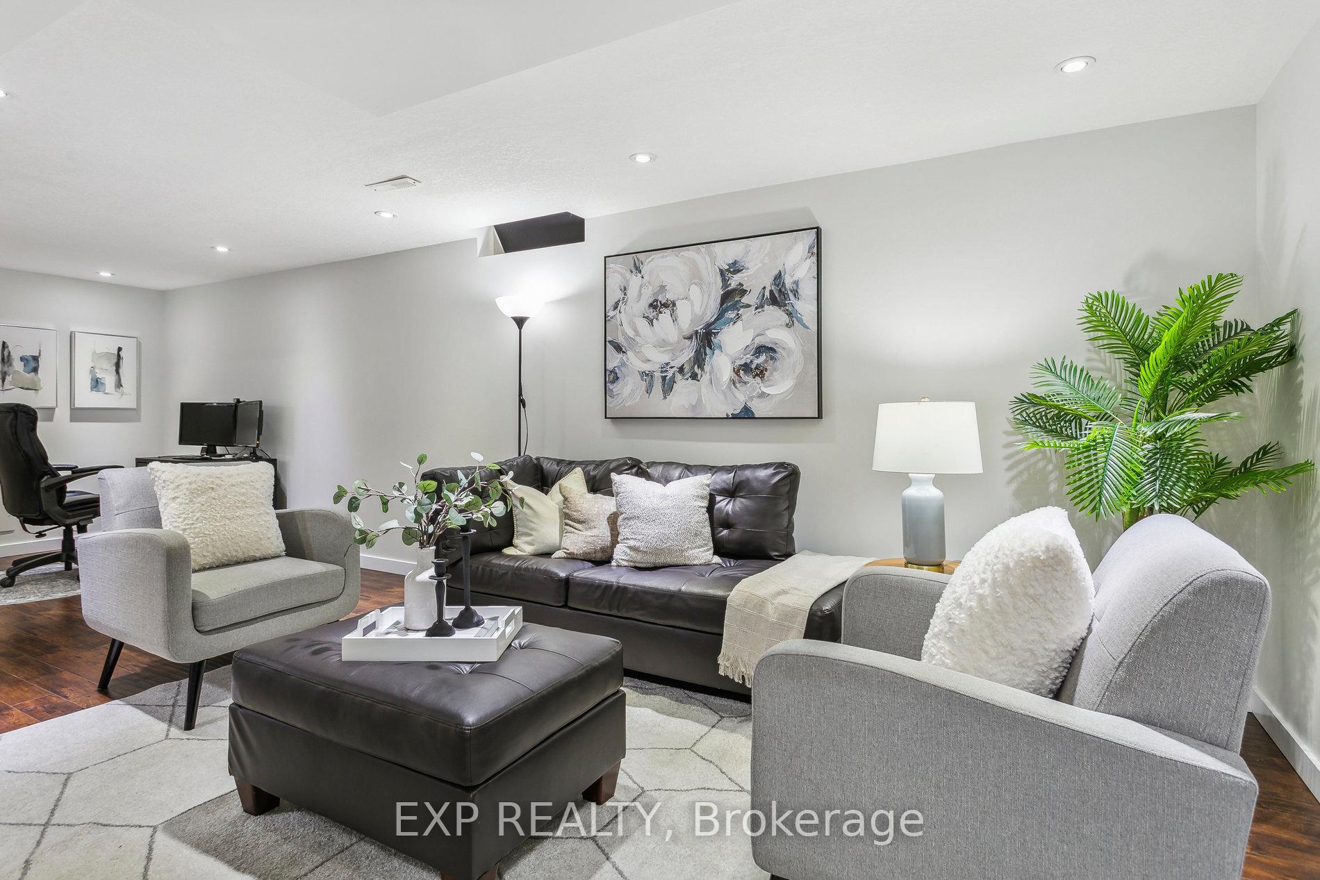 Photo 26 of 61 Rossford Crescent, Kitchener — HOMEH