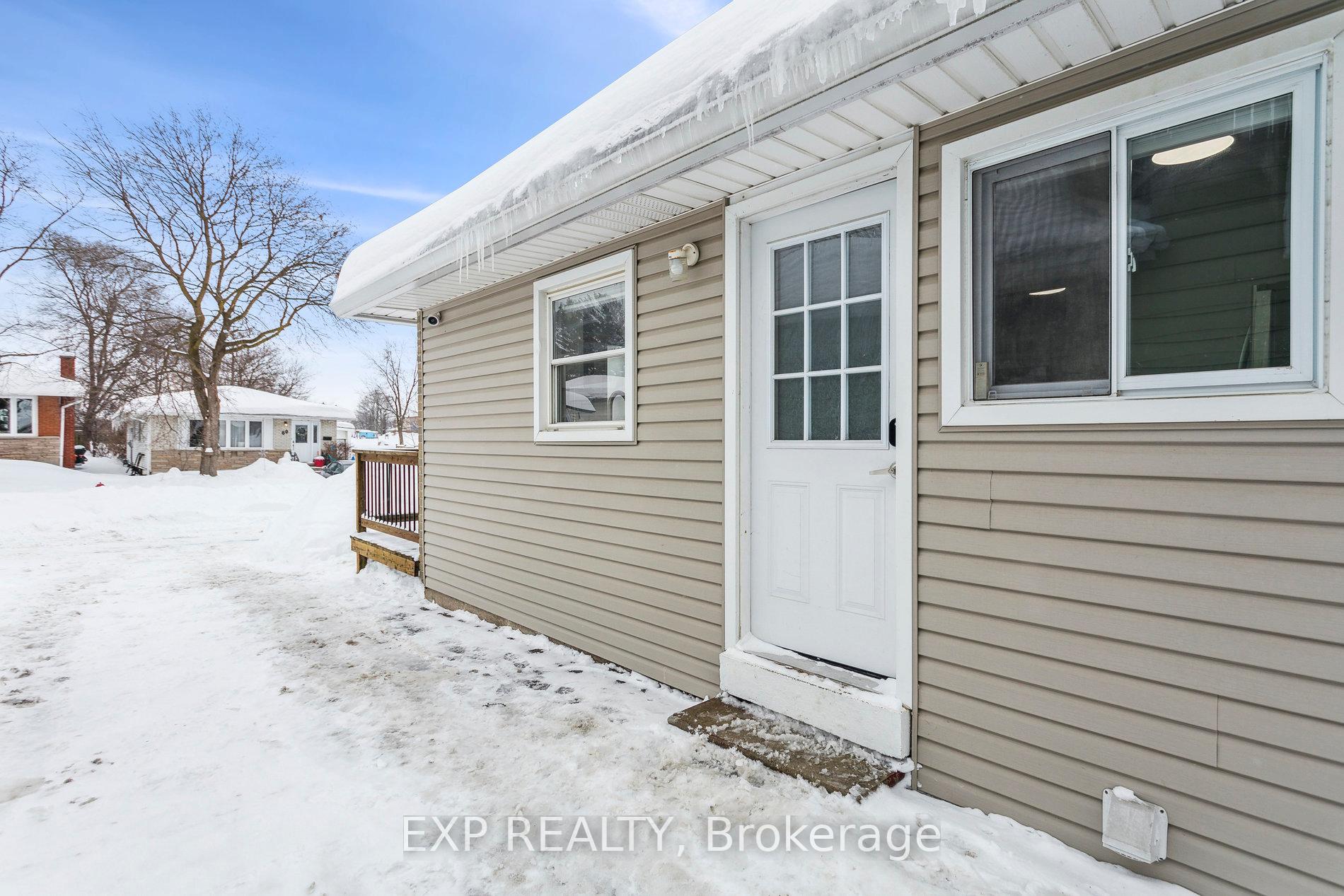 Photo 36 of 61 Rossford Crescent, Kitchener — HOMEH