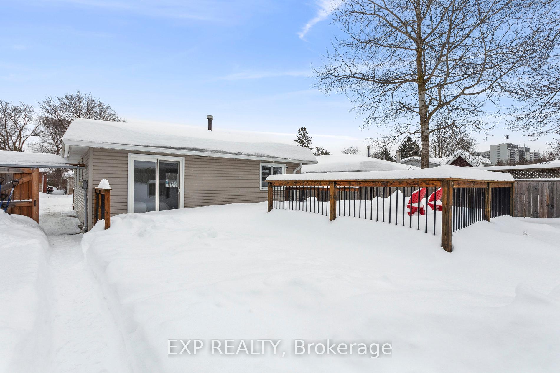 Photo 37 of 61 Rossford Crescent, Kitchener — HOMEH