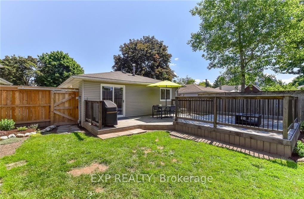 Photo 38 of 61 Rossford Crescent, Kitchener — HOMEH
