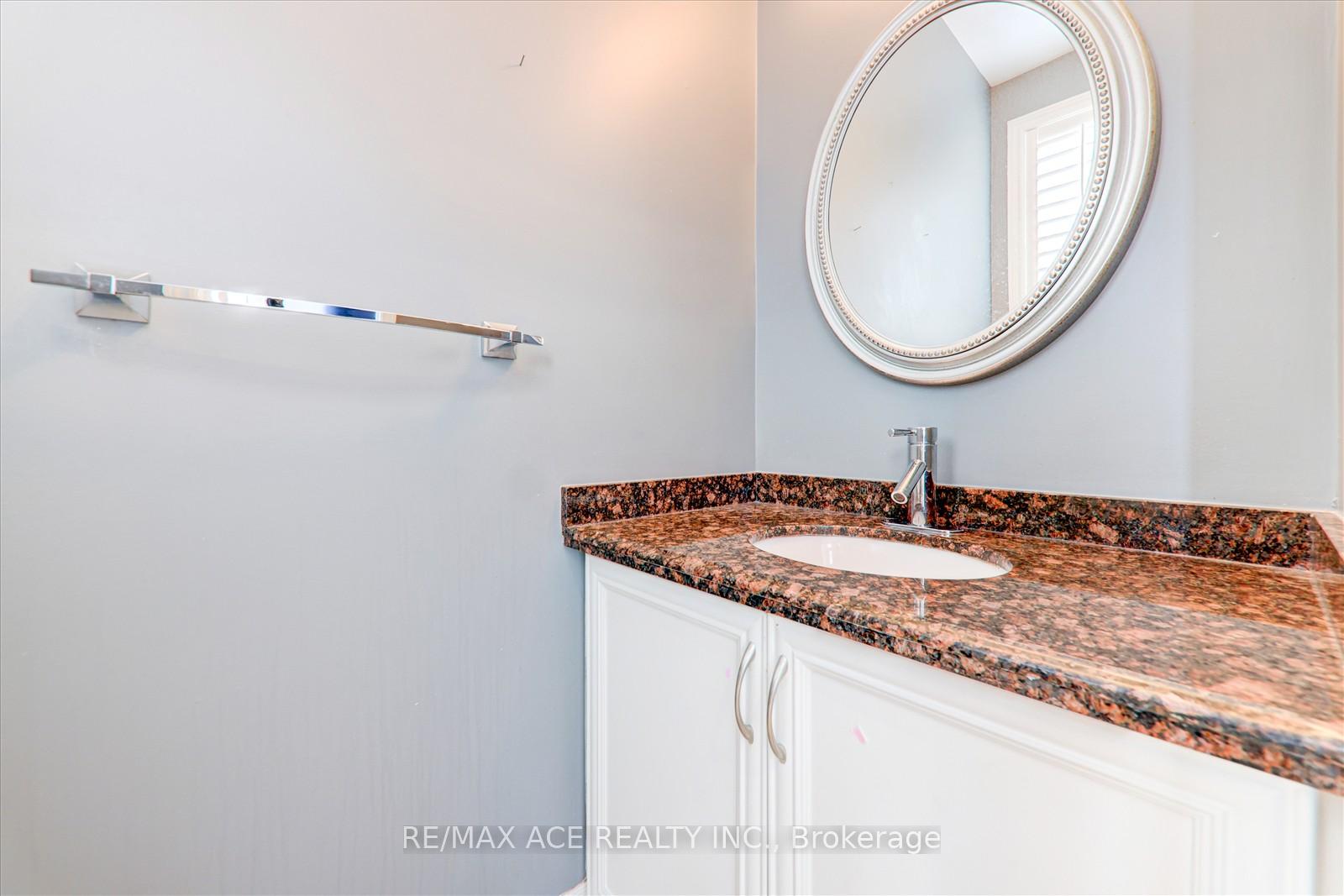 Photo 6 of 59 Springbreeze Heights, Hamilton, Lakeshore — HOMEH