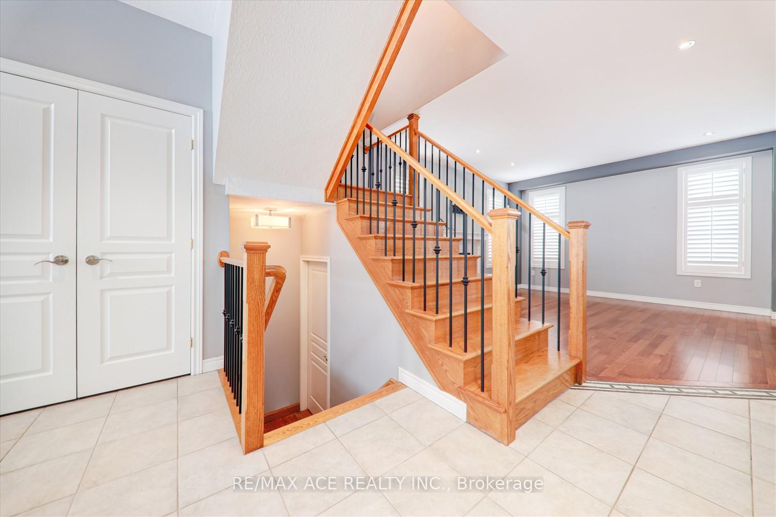 Photo 7 of 59 Springbreeze Heights, Hamilton, Lakeshore — HOMEH