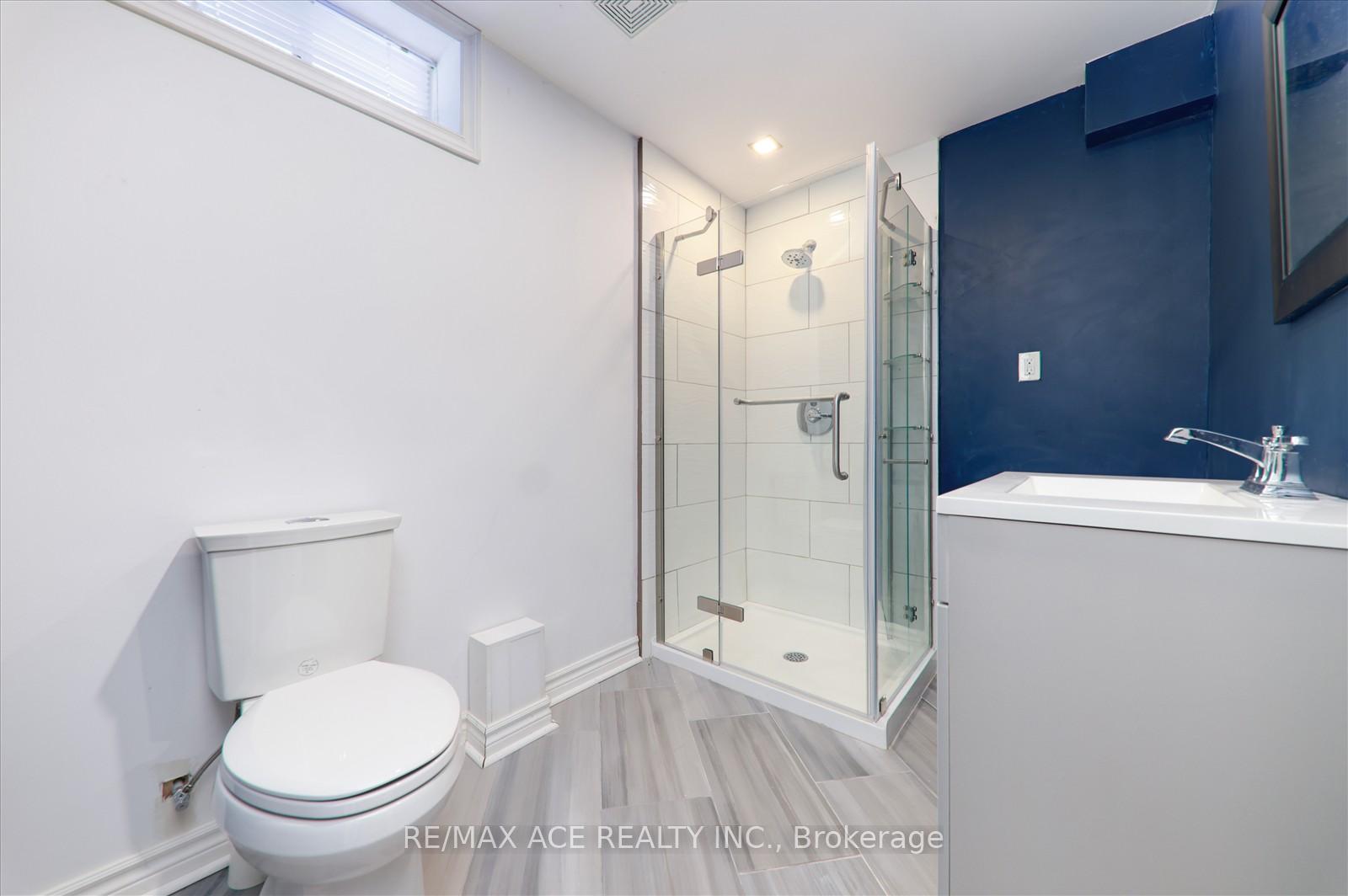 Photo 34 of 59 Springbreeze Heights, Hamilton, Lakeshore — HOMEH