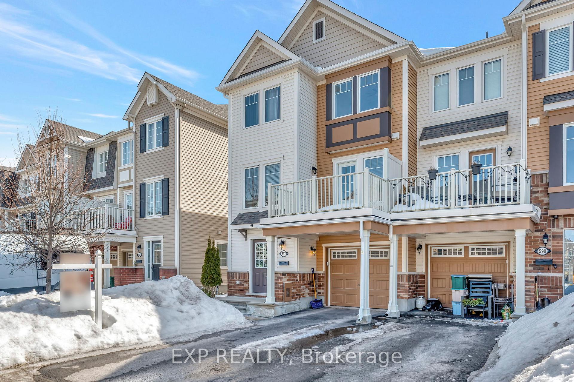 Photo 1 of 597 Foxlight Circle, Ottawa, Kanata - Emerald Meadows/Trailwest — HOMEH