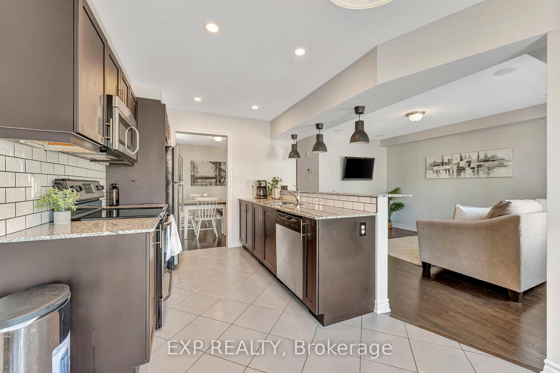 Photo 16 of 597 Foxlight Circle, Ottawa, Kanata - Emerald Meadows/Trailwest — HOMEH
