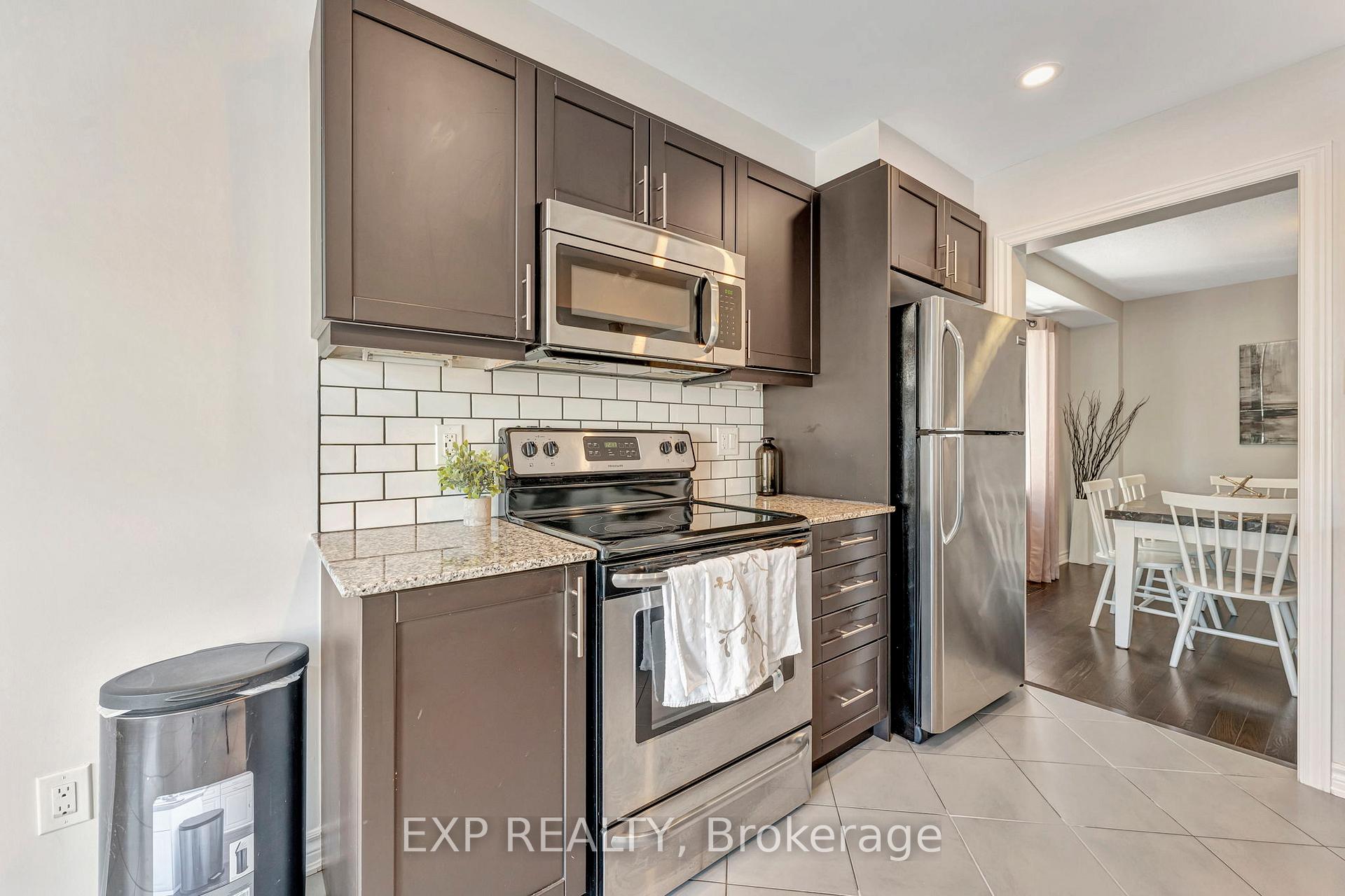 Photo 17 of 597 Foxlight Circle, Ottawa, Kanata - Emerald Meadows/Trailwest — HOMEH