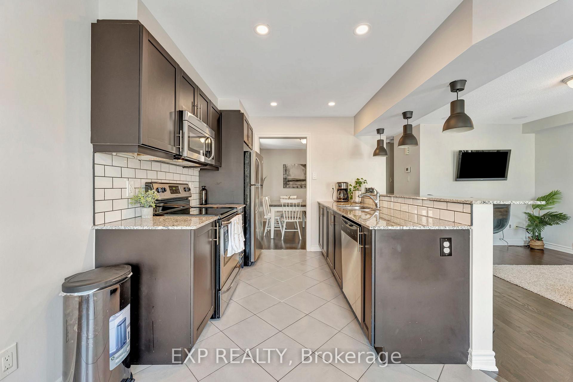 Photo 19 of 597 Foxlight Circle, Ottawa, Kanata - Emerald Meadows/Trailwest — HOMEH