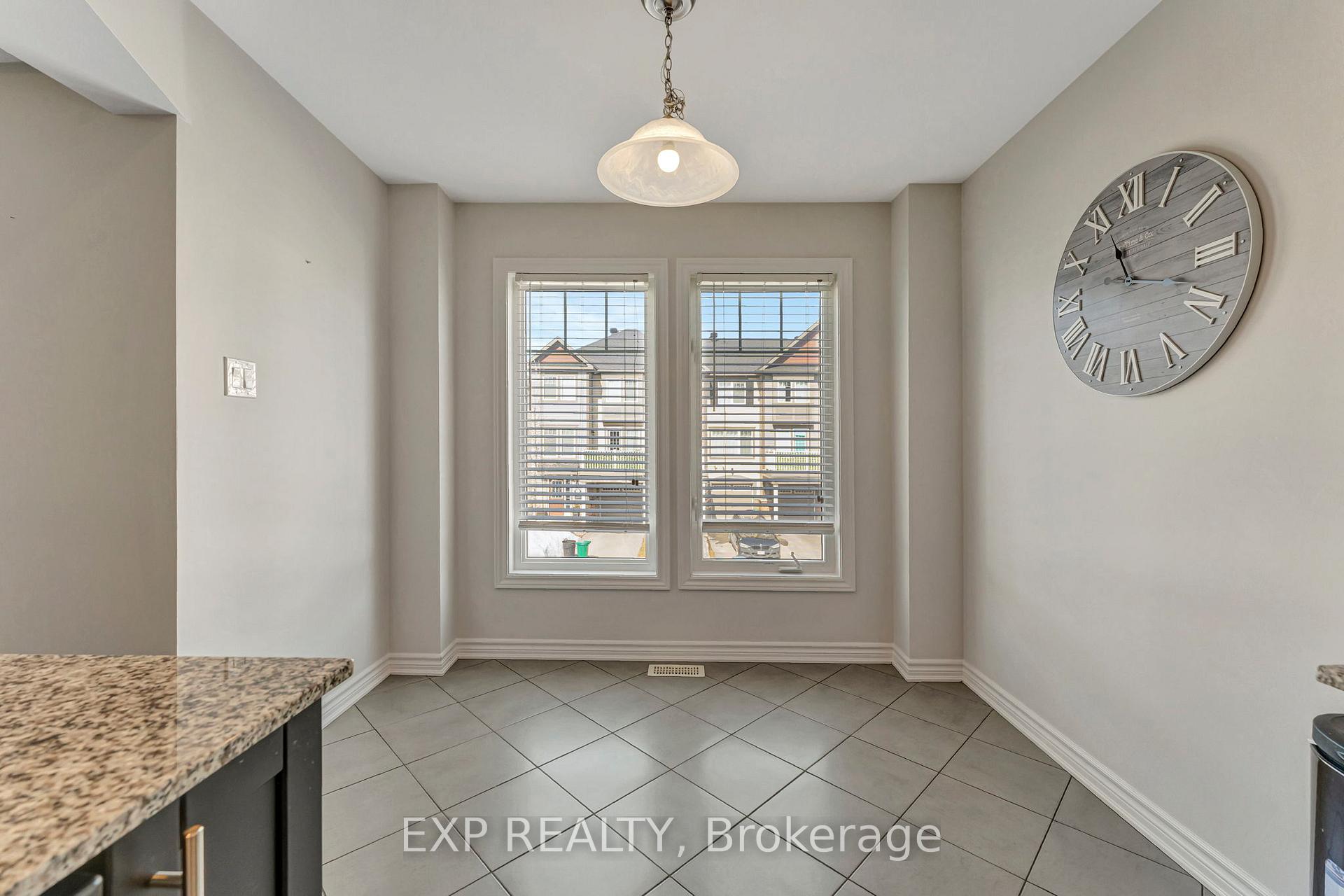 Photo 20 of 597 Foxlight Circle, Ottawa, Kanata - Emerald Meadows/Trailwest — HOMEH